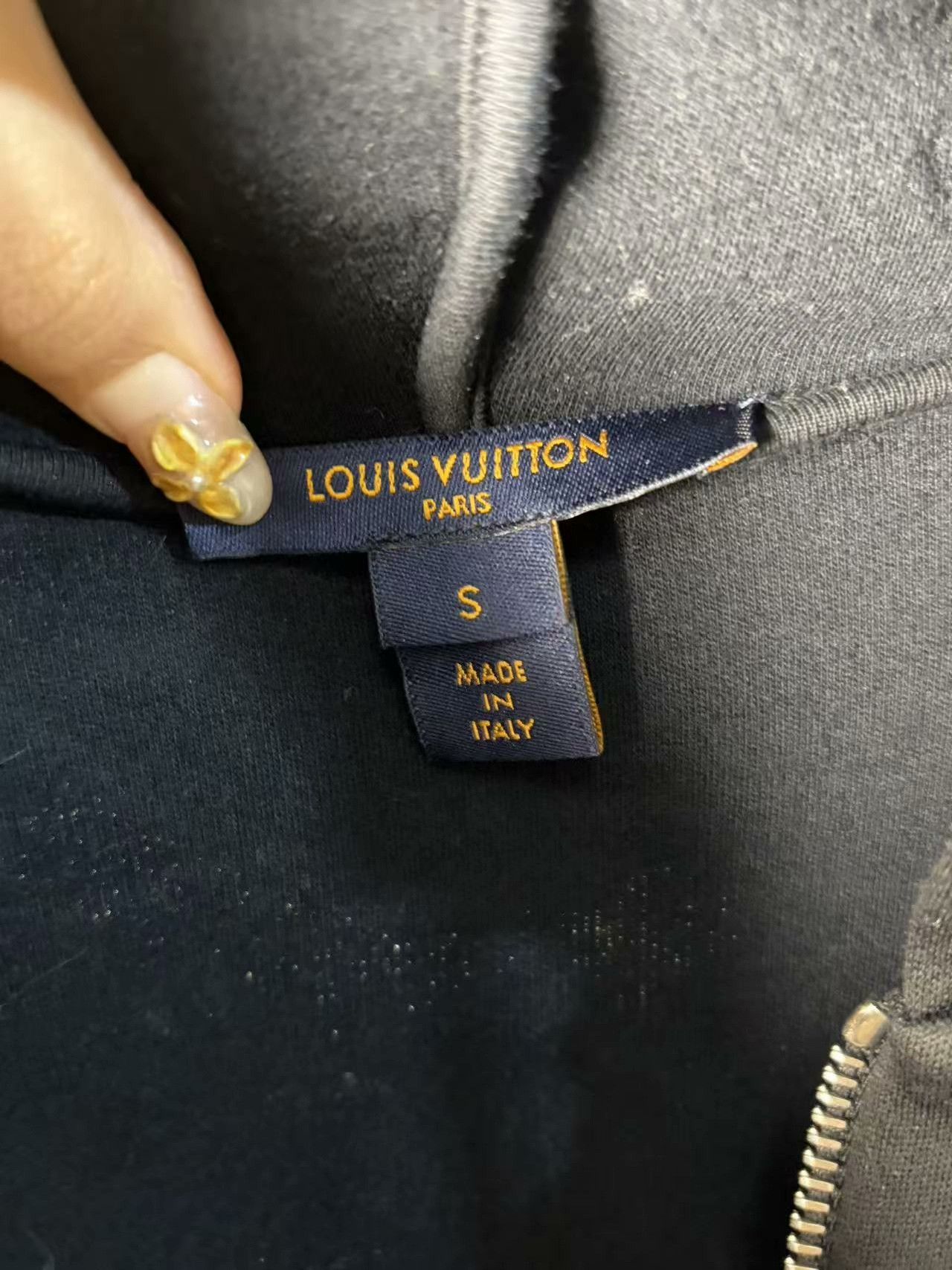 Louis Vuitton Louis Vuitton White Light Jacket s Men Size US S / EU 44-46 / 1 - 3 Thumbnail