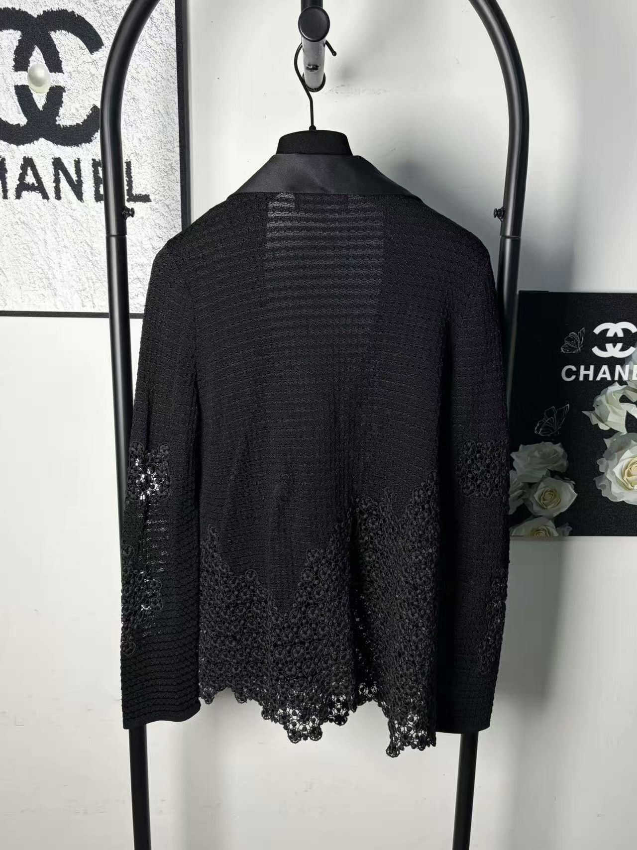 Chanel Chanel Knit White Sweater XL Women Size XL / US 12-14 / IT 48-50 - 2 Thumbnail