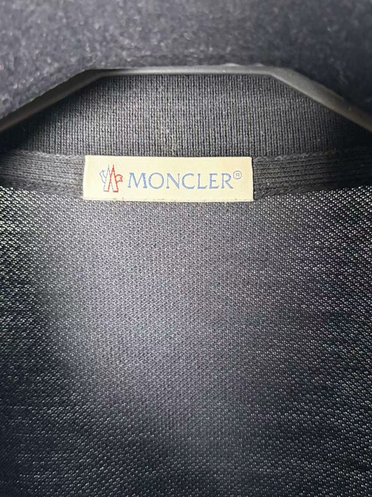 Moncler Moncler Retro White T-Shirt xxl Men Size US XXL / EU 58 / 5 - 3 Thumbnail