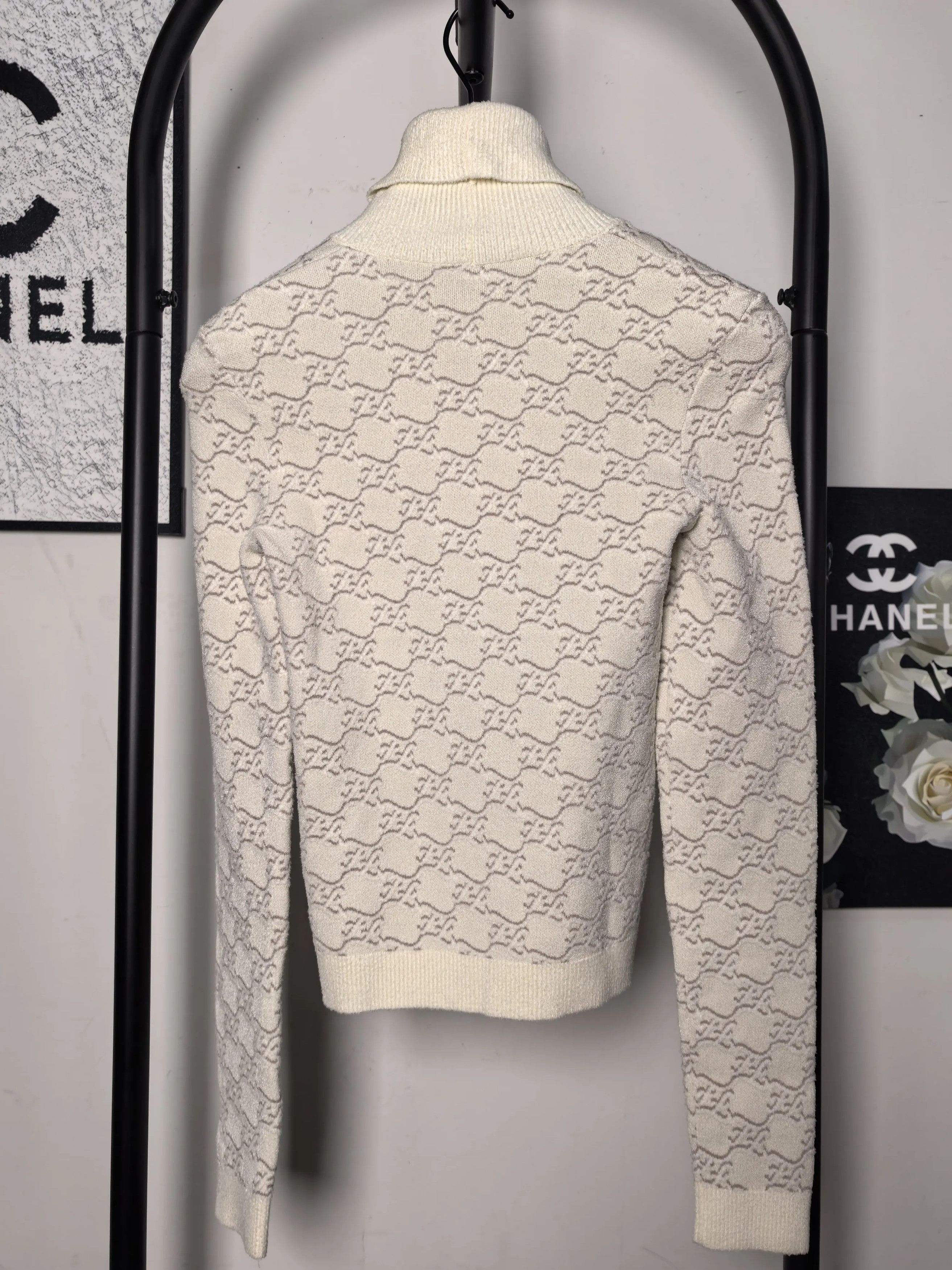 Fendi Fendi White Sweater M Women Size M / US 6-8 / IT 42-44 - 2 Thumbnail