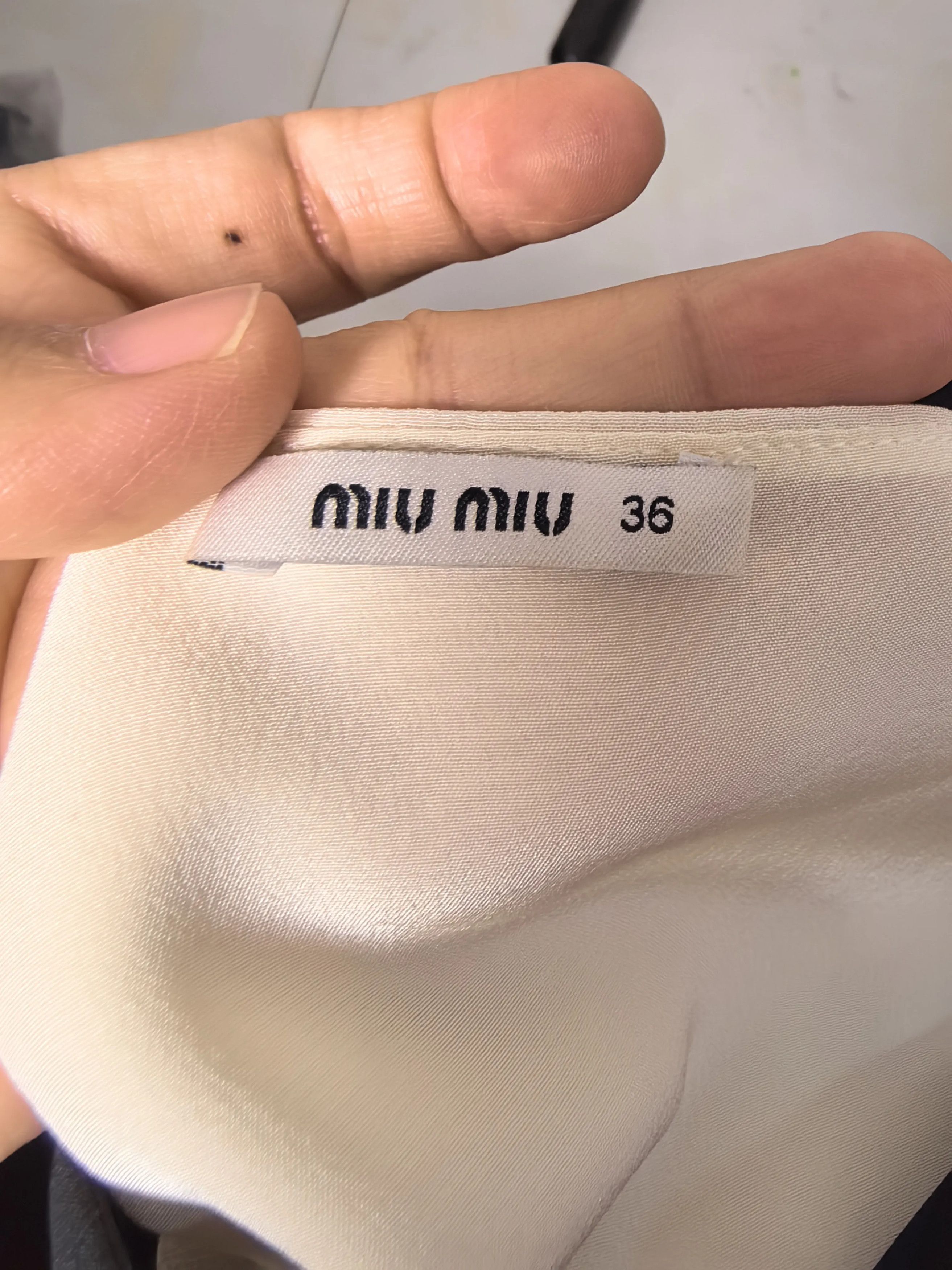 Miu Miu Miu Miu White T-Shirt M Women Size M / US 6-8 / IT 42-44 - 3 Thumbnail