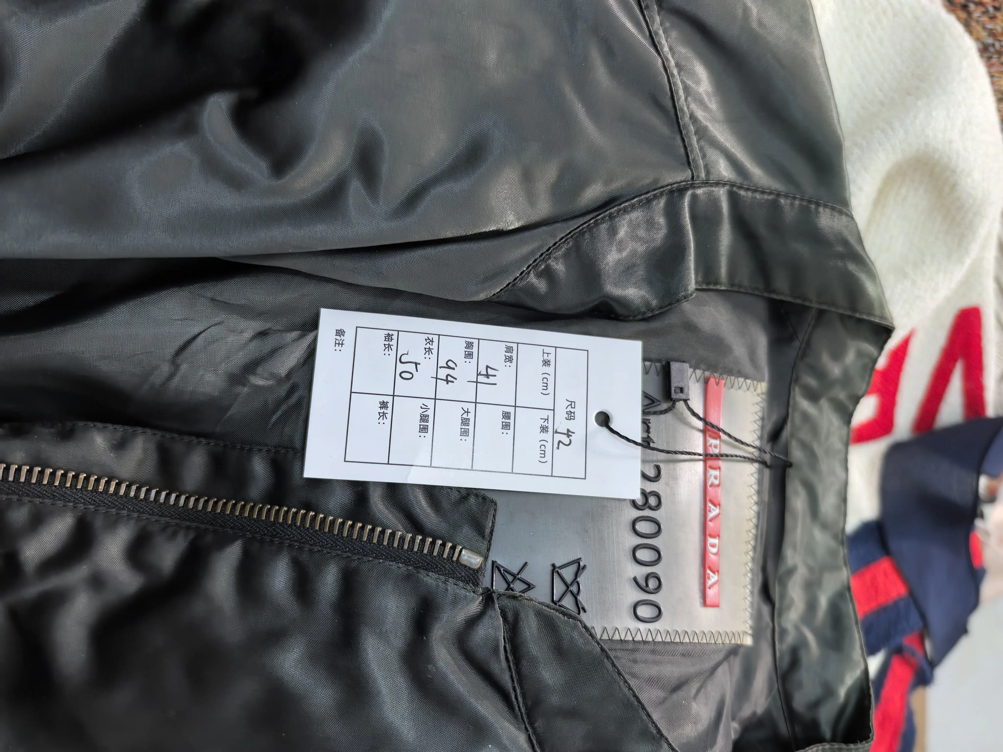 Prada Prada White Jacket M Women Size M / US 6-8 / IT 42-44 - 6 Thumbnail