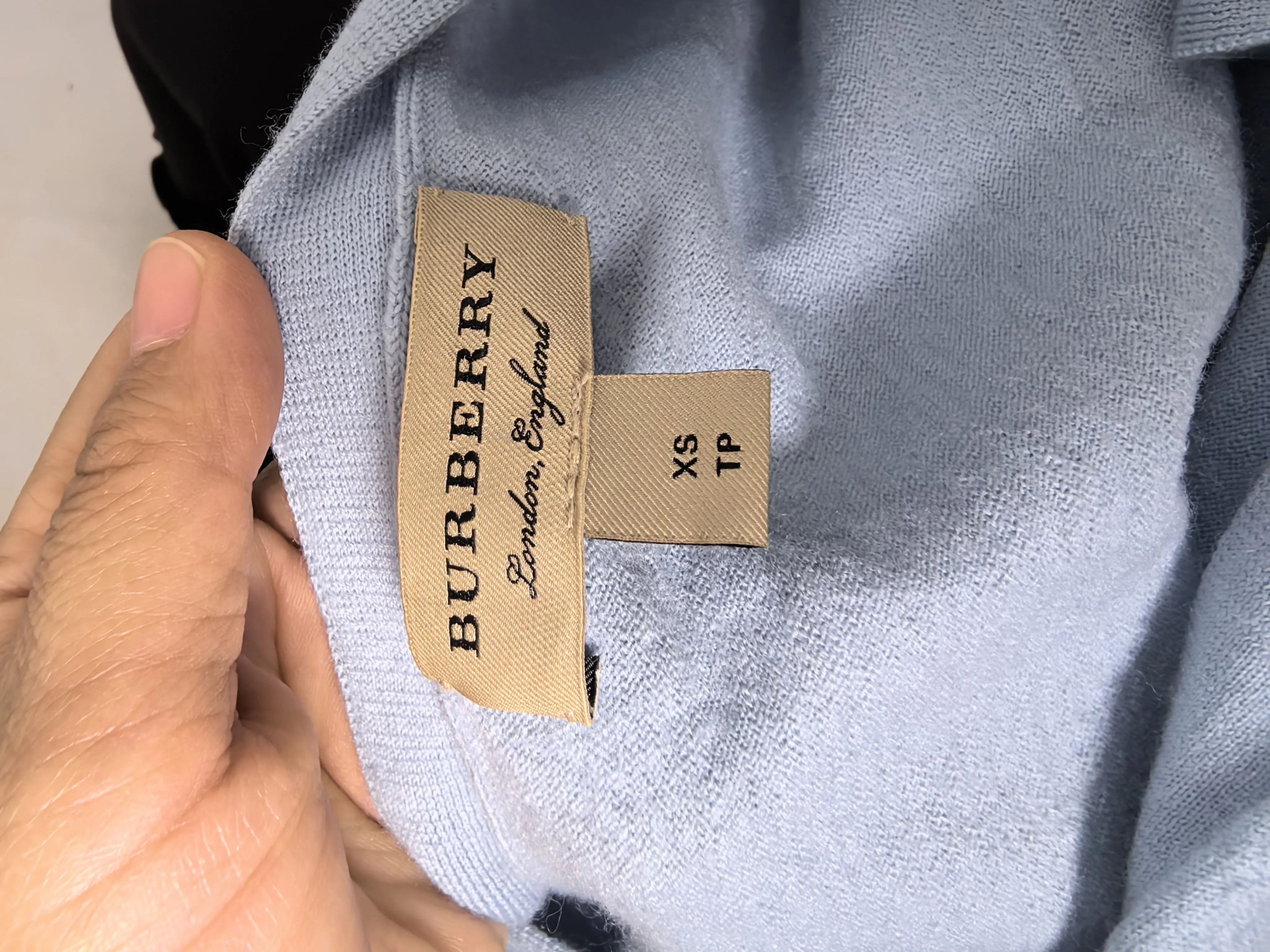 Burberry Burberry Wool White Sweater s Men Size US S / EU 44-46 / 1 - 3 Thumbnail