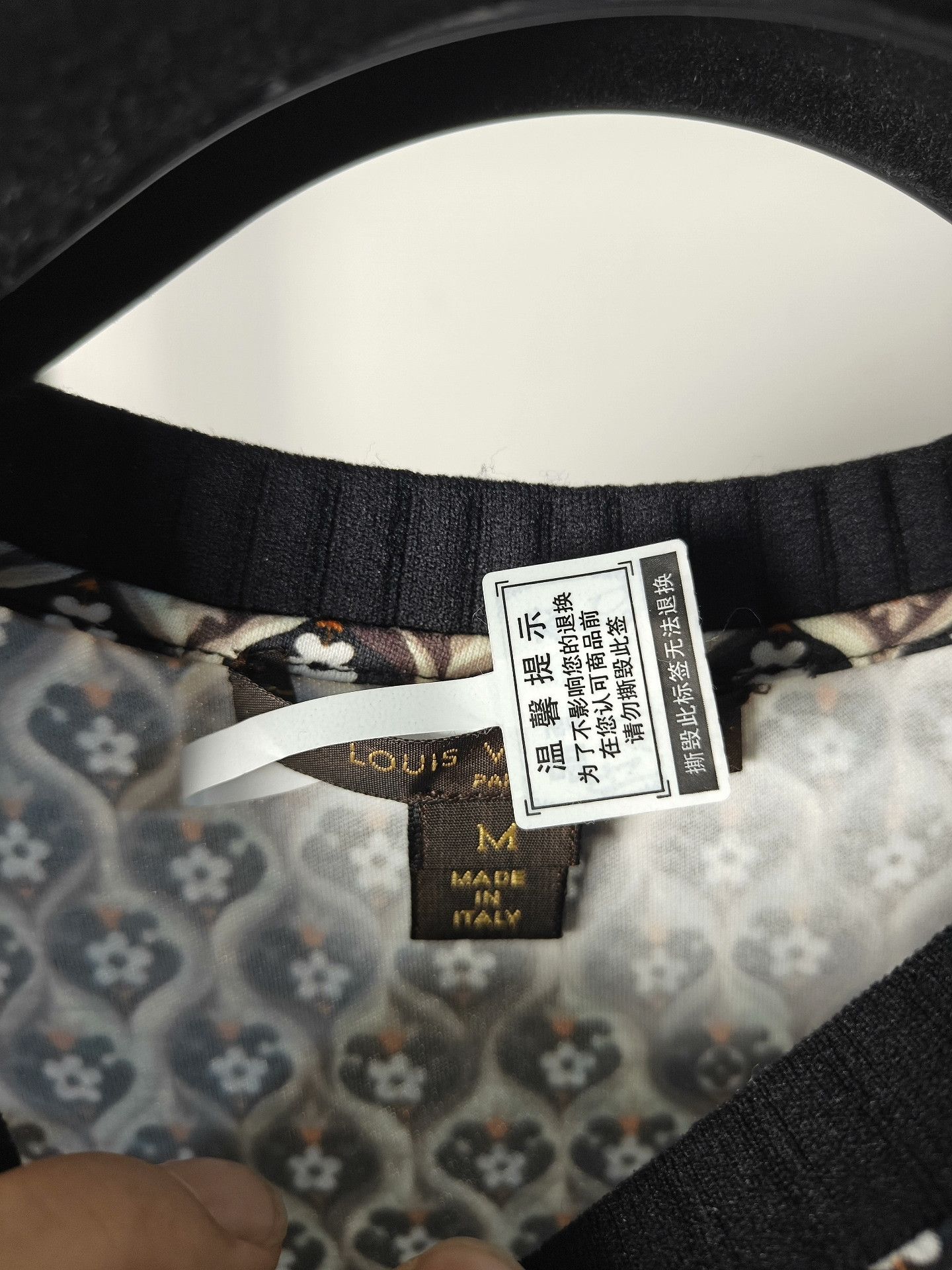 Louis Vuitton Louis Vuitton Floral White T-Shirt m Men Size US M / EU 48-50 / 2 - 4 Thumbnail