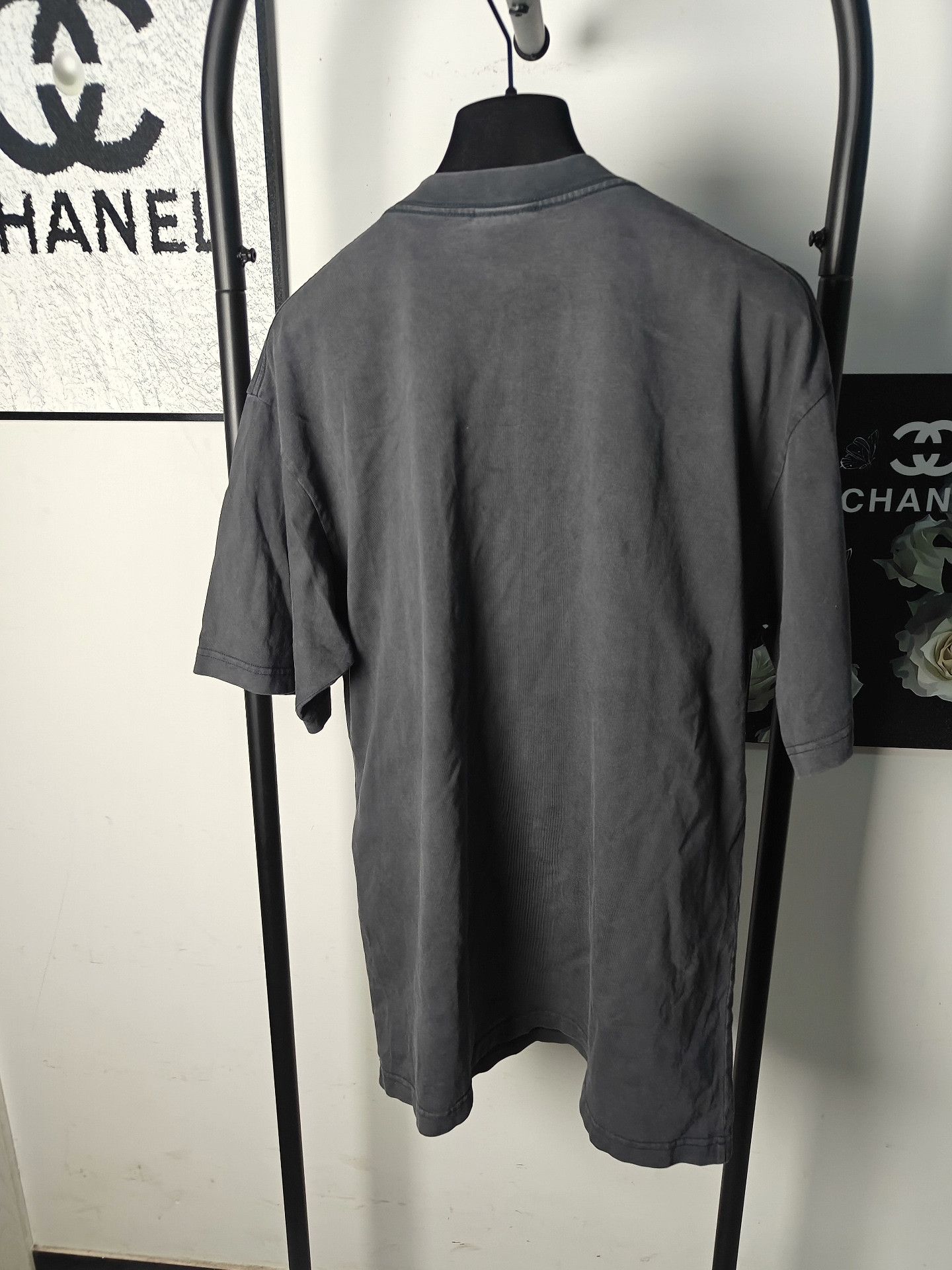 Balenciaga Balenciaga White T-Shirt xxs Men Size US XXS / EU 40 - 2 Thumbnail