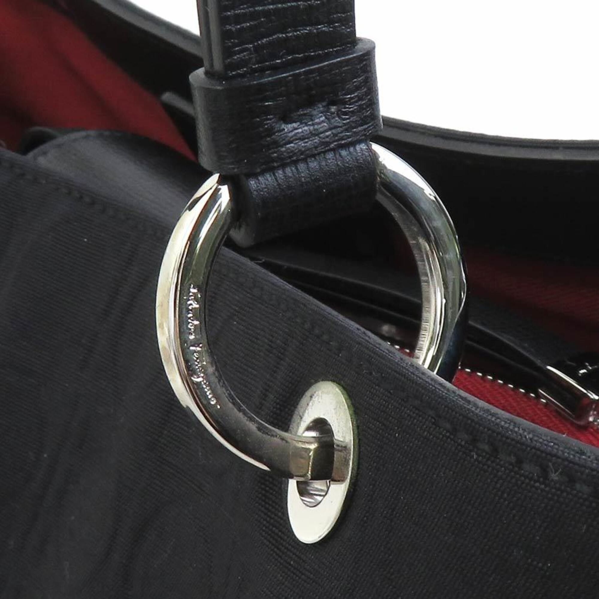 Salvatore Ferragamo Salvatore Ferragamo shoulder bag, Gancini design, nylon canvas and leather, black, women's, 56672k Size ONE SIZE - 8 Thumbnail