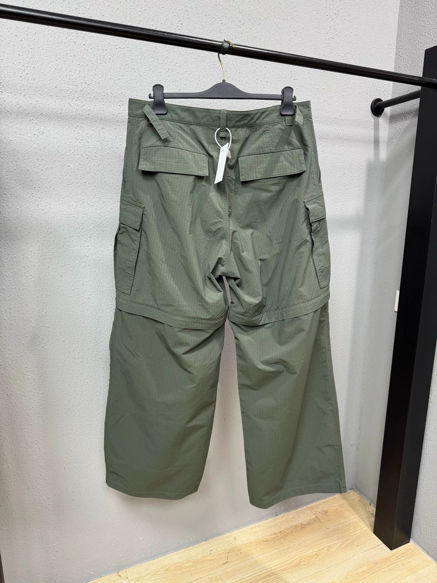 Balenciaga Balenciaga Double Ring Logo Plaid Cargo Pants Size US 30 / EU 46 - 2 Thumbnail