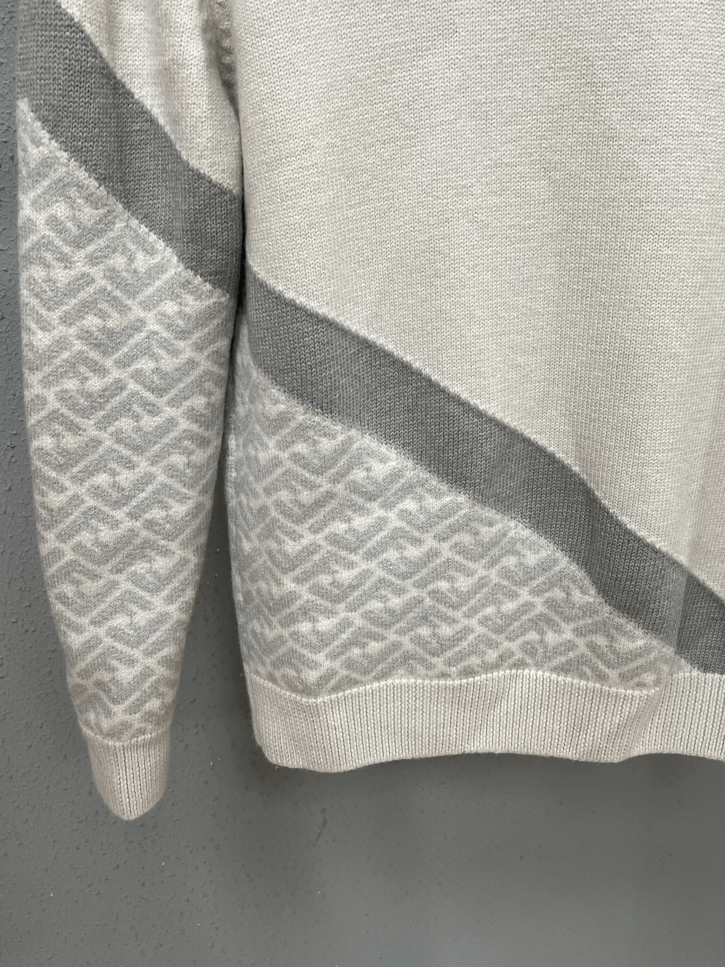 Fendi Fendi Gradient All-Over Print Knit Sweater Size US L / EU 52-54 / 3 - 3 Thumbnail