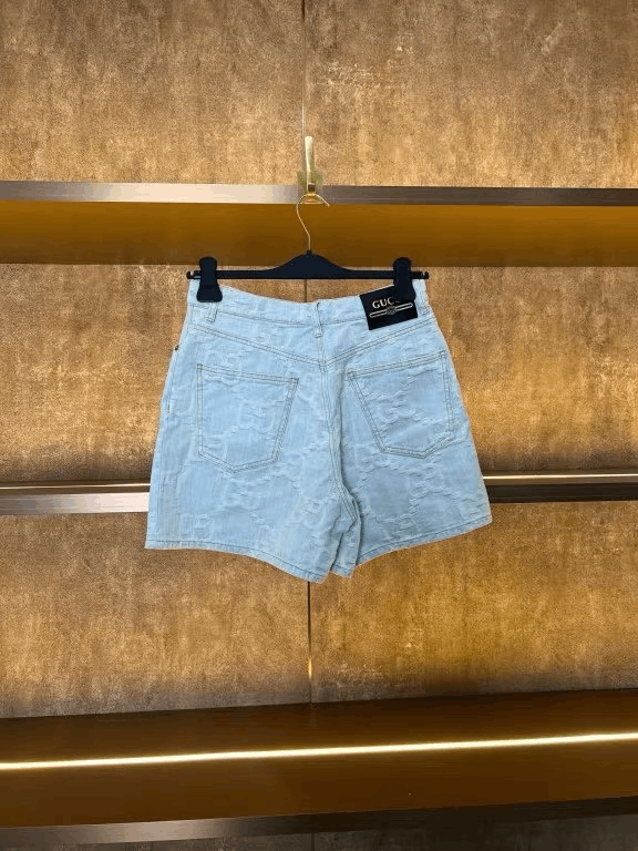 Gucci Gucci Denim All-Over Print Shorts Size 28" / US 6 / IT 42 - 2 Thumbnail