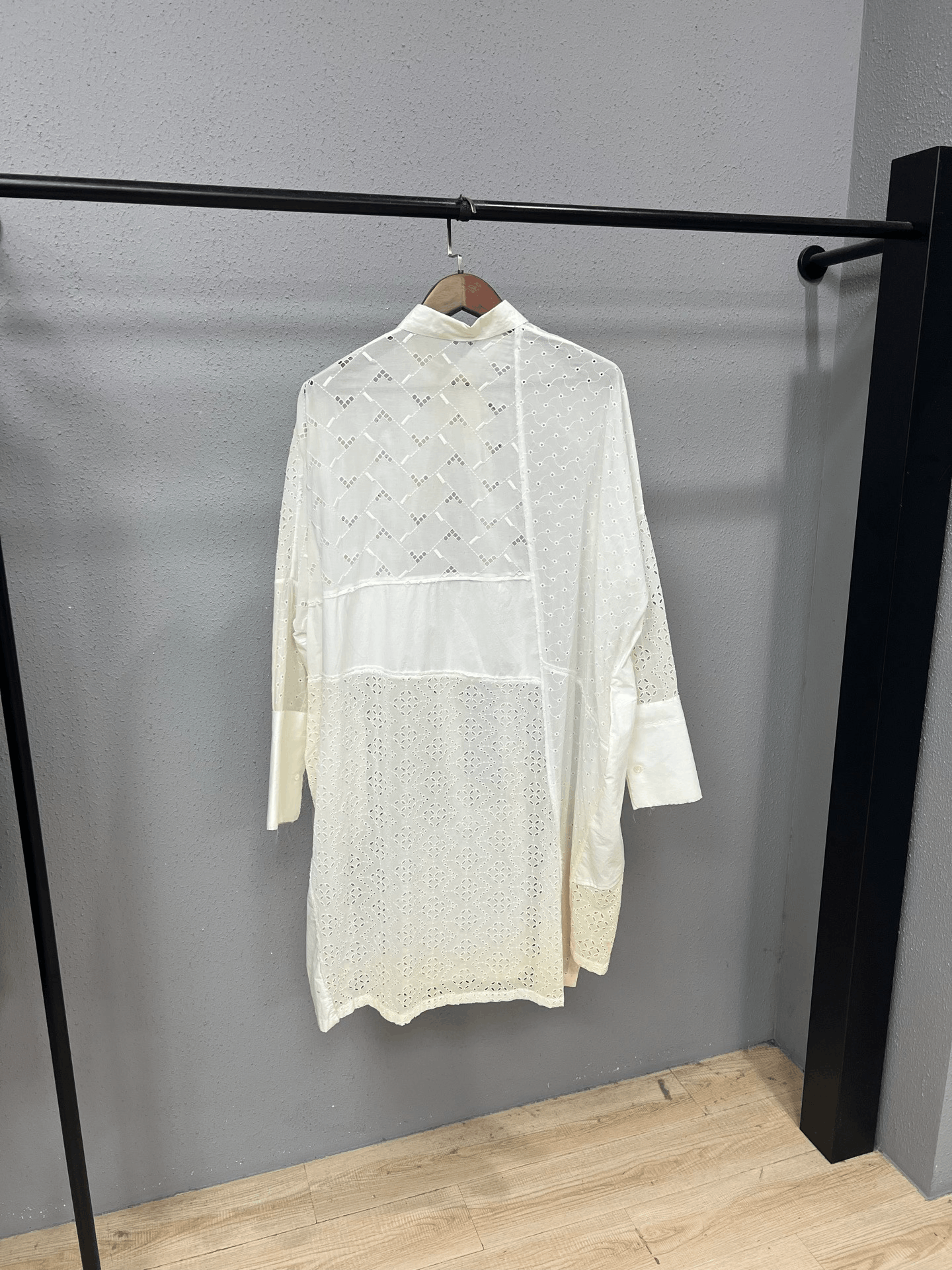 Loewe Loewe Dress Shirt Size XS / US 0-2 / IT 36-38 - 2 Thumbnail