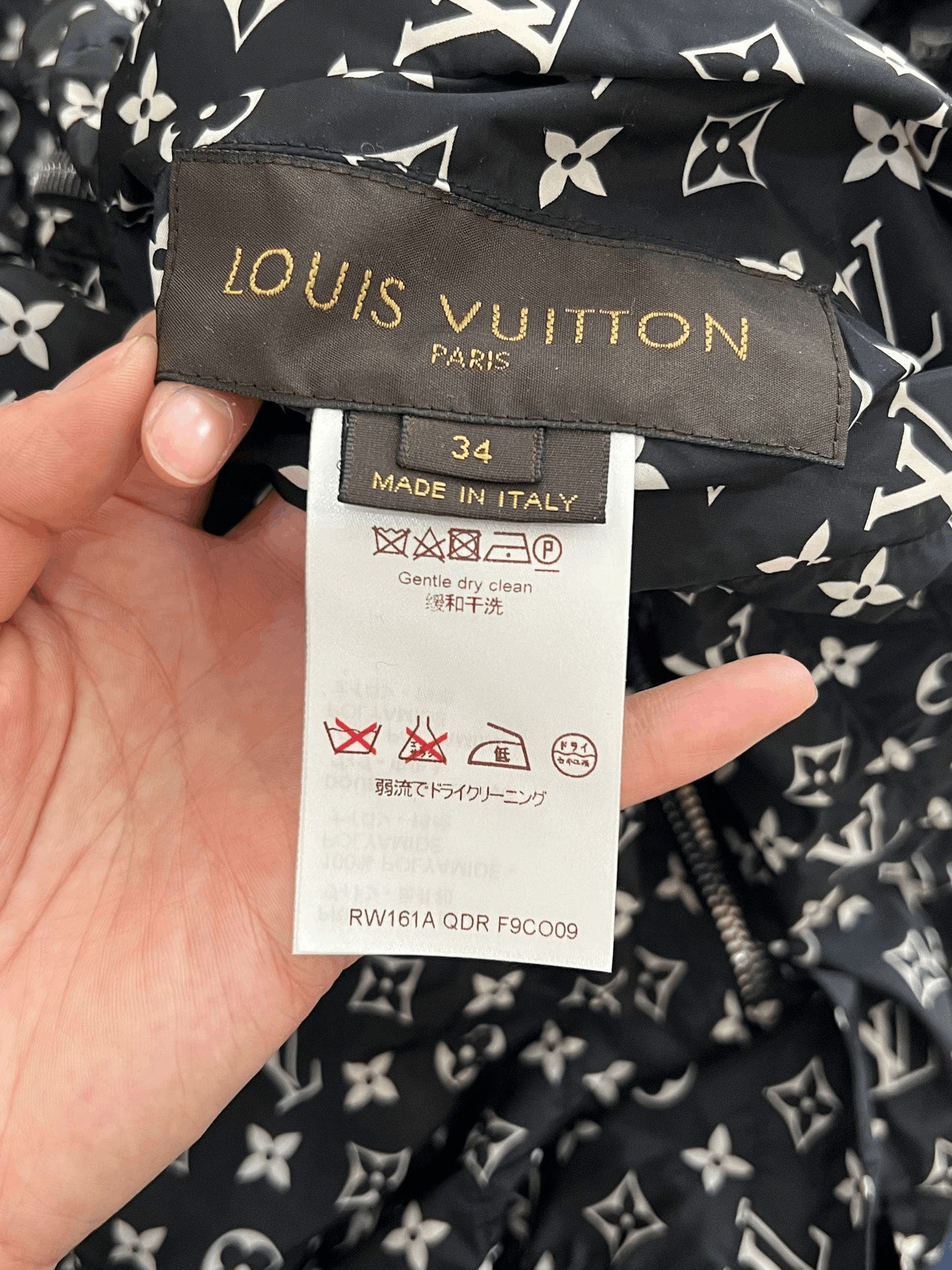 Louis Vuitton Louis Vuitton All-Over Print Windbreaker Size XXS / US 00 / IT 34 - 6 Thumbnail
