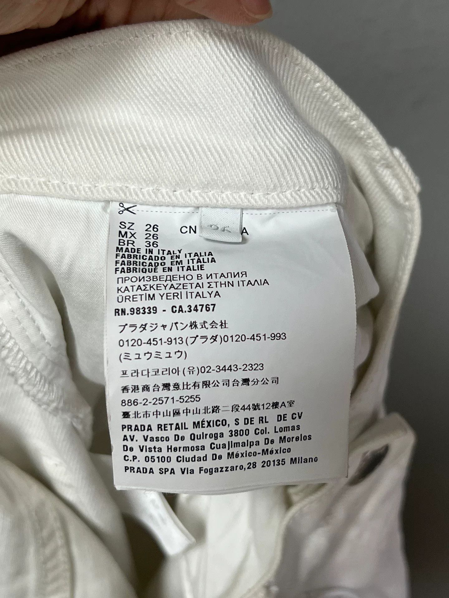 Prada Prada White Triangle Logo Jeans Size 26" / US 2 / IT 38 - 4 Thumbnail