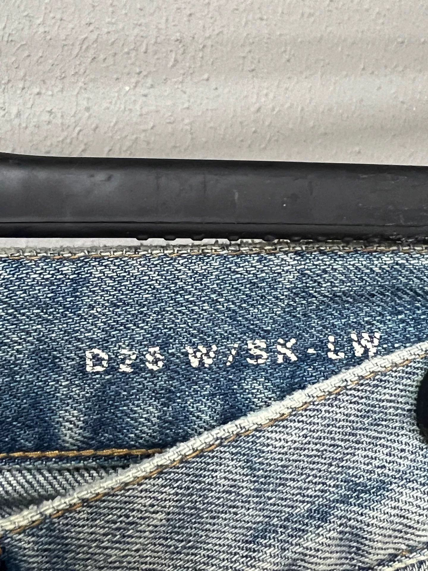 Saint Laurent Paris SLP Washed Distressed Jeans Size 25" / US 0 / IT 36 - 3 Thumbnail