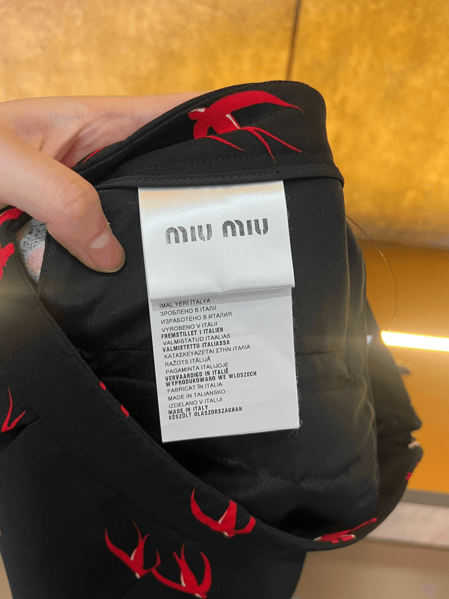 Miu Miu Miumiu Black Red Swallow Shorts Size 38" / US 16 / IT 52 - 3 Thumbnail