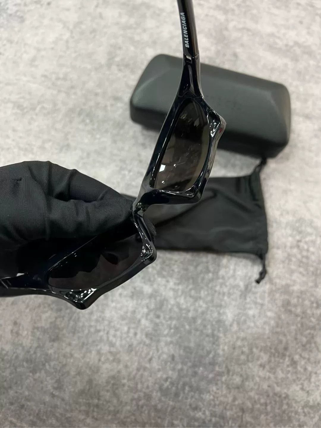 Balenciaga Balenciaga Bat Sunglasses Size ONE SIZE - 7 Thumbnail
