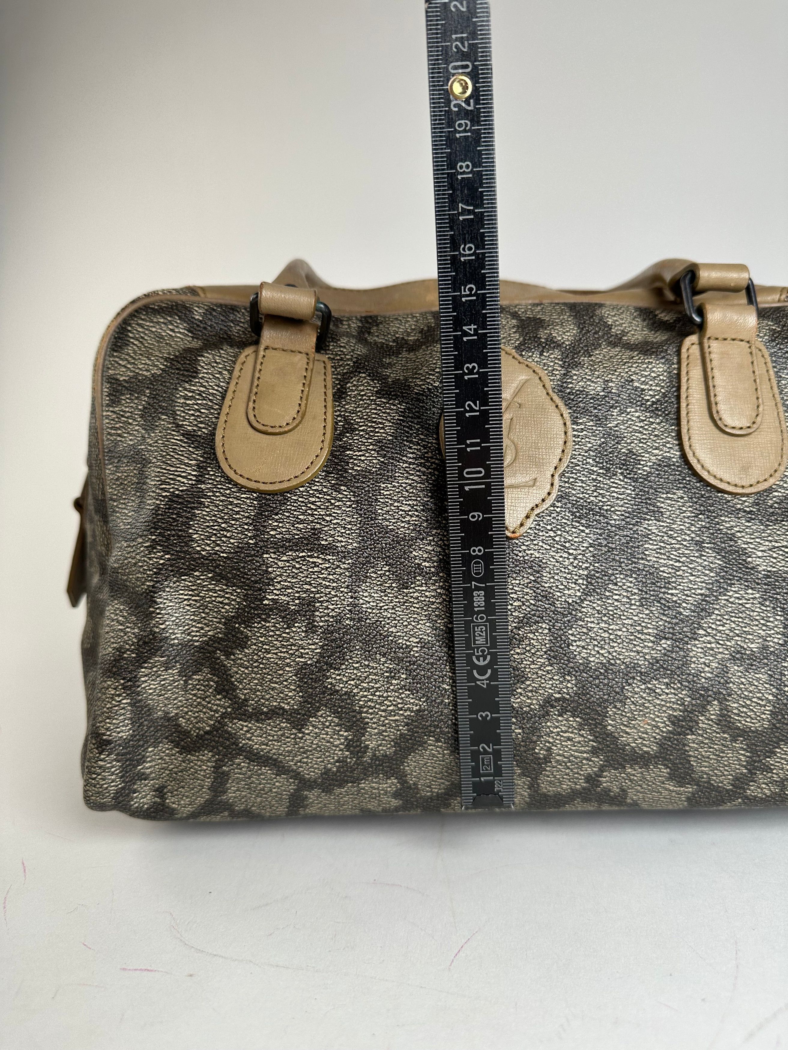 Other Vintage Yves Saint Laurent Stone Emblossed Leather Boston Ba Size ONE SIZE - 11 Thumbnail