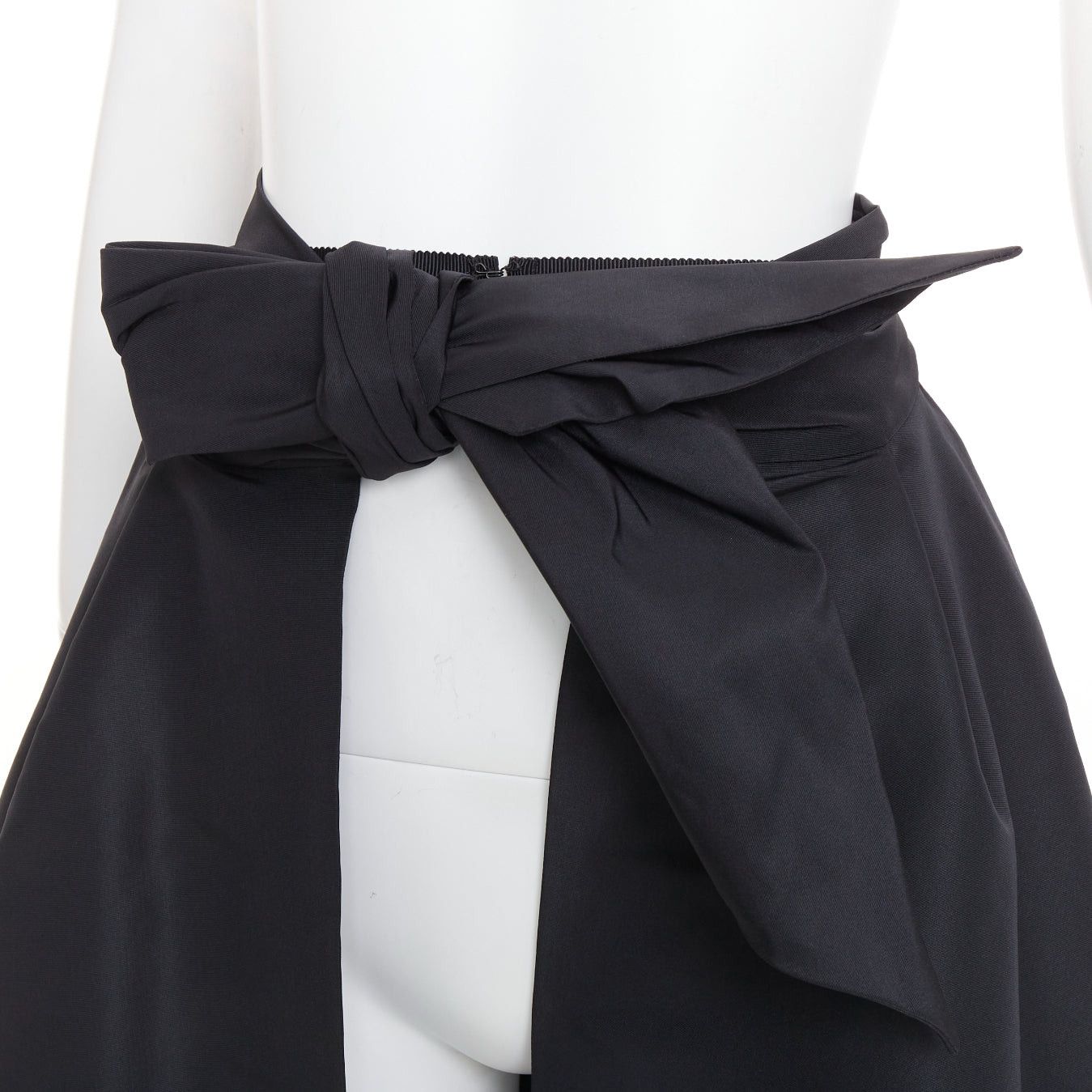 Alexandre Vauthier ALEXANDRE VAUTHIER COUTURE Runway black structured duchess satin self tie flared train skirt Size 25" / US 0 / IT 36 - 2 Thumbnail