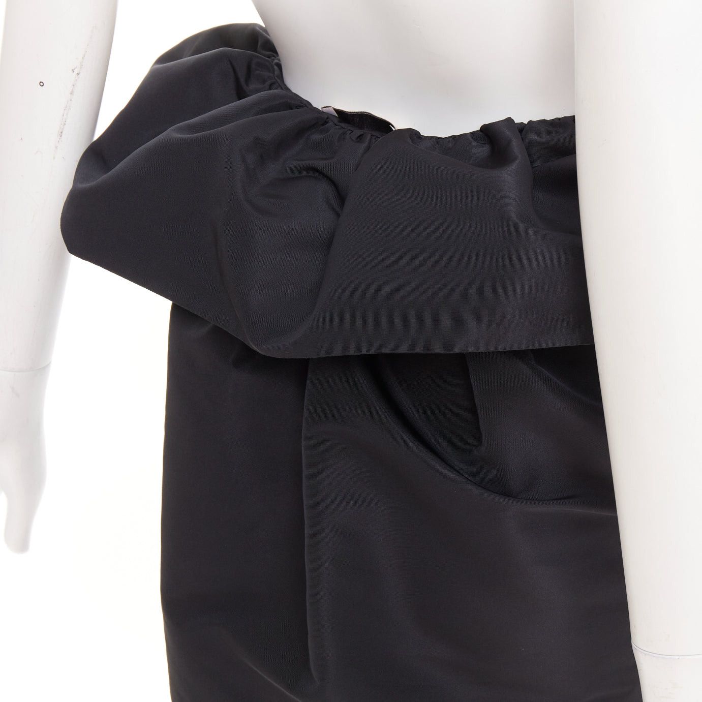 Alexandre Vauthier ALEXANDRE VAUTHIER COUTURE black taffeta voluminous peplum side split skirt Size 25" / US 0 / IT 36 - 9 Thumbnail