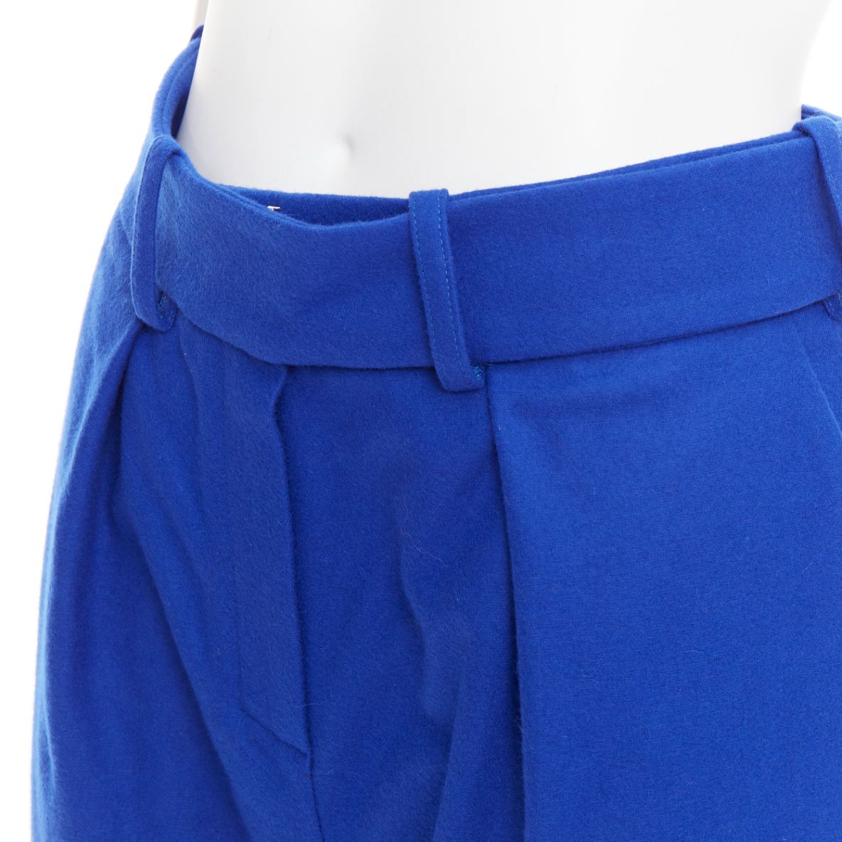 Alexandre Vauthier ALEXANDRE VAUTHIER COUTURE AW2022 Runway eletric blue wool felt wide bermuda shorts Size 26" / US 2 / IT 38 - 2 Thumbnail