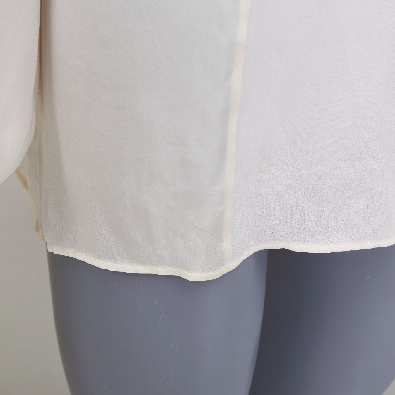 Emilio Pucci EMILIO PUCCI 100% silk ivory lace trim puff sleeves boho peasant blouse IT40 S Size S / US 4 / IT 40 - 9 Thumbnail