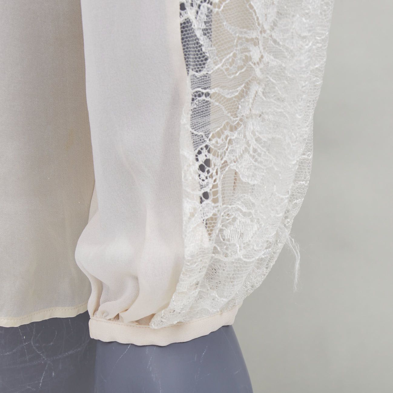 Emilio Pucci EMILIO PUCCI 100% silk ivory lace trim puff sleeves boho peasant blouse IT40 S Size S / US 4 / IT 40 - 2 Thumbnail
