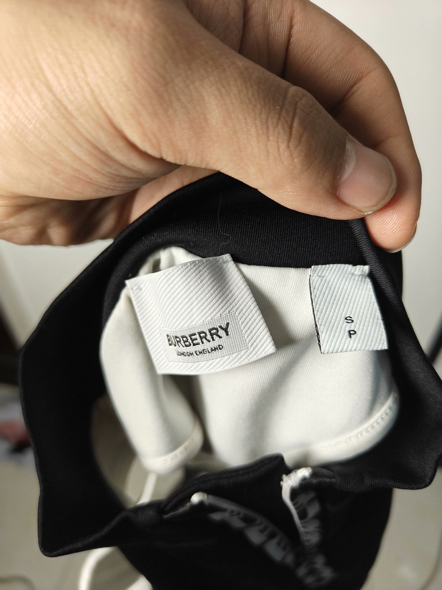 Burberry Burberry White Tank Top s Men Size US S / EU 44-46 / 1 - 3 Thumbnail