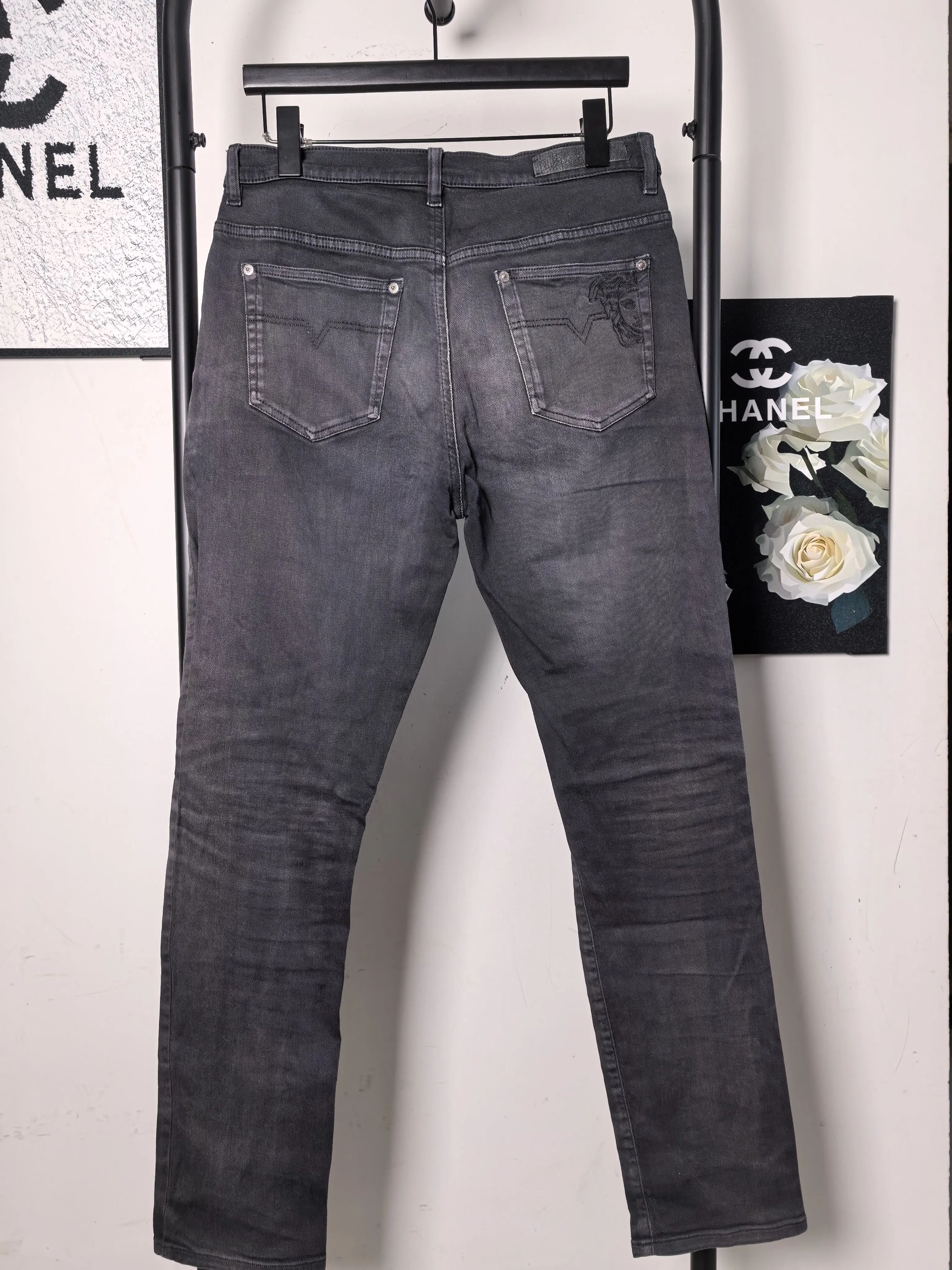 Versace Versace White Casual Pants 30 Men Size US 30 / EU 46 - 2 Thumbnail