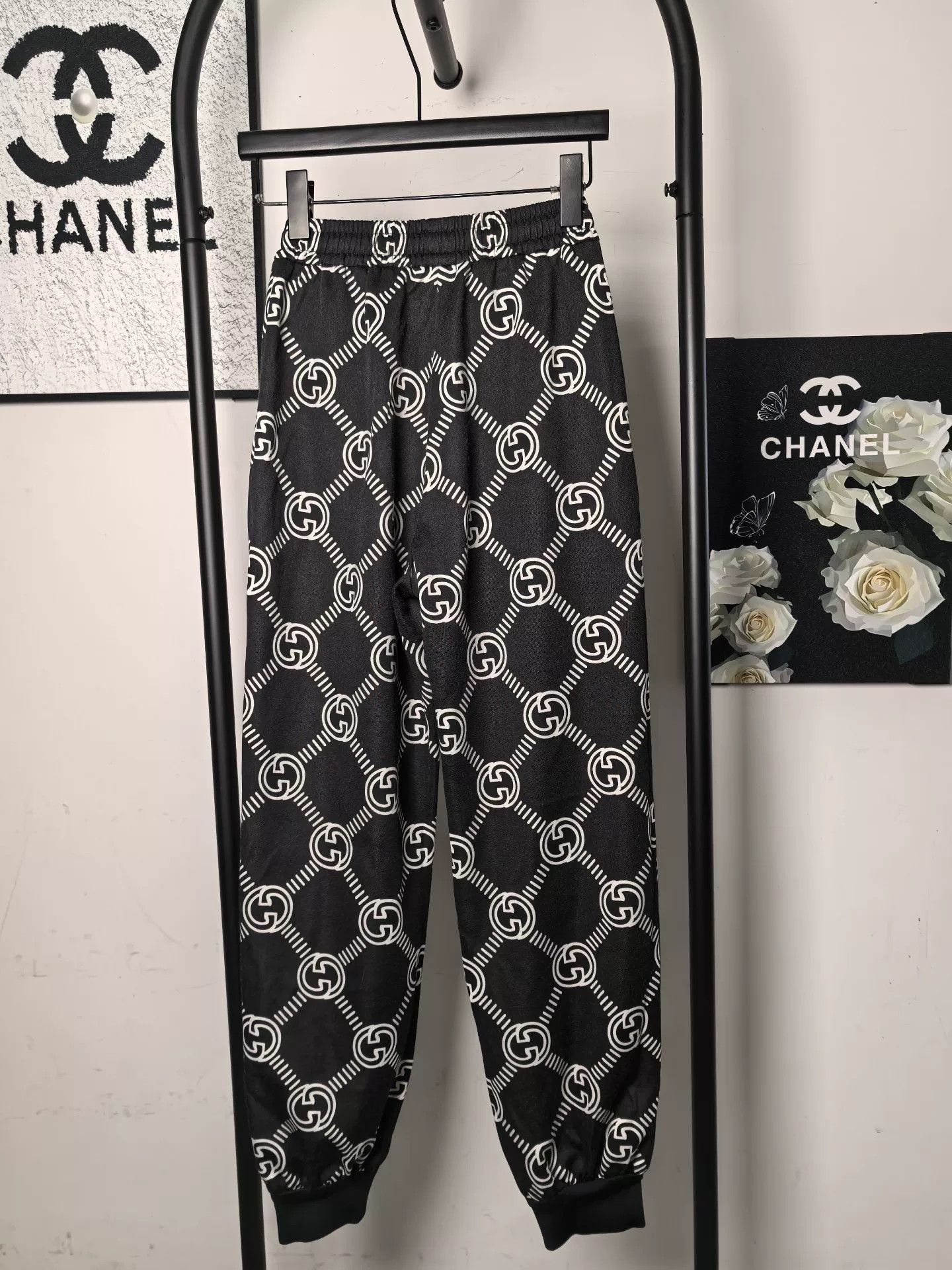 Gucci Gucci White Sweatpants 32 Men Size US 32 / EU 48 - 2 Thumbnail