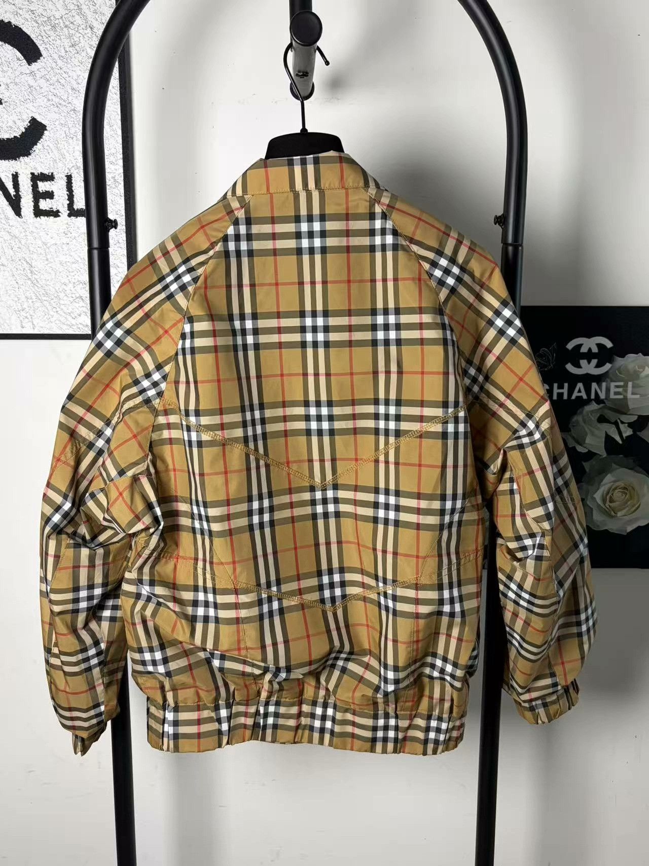 Burberry Burberry Plaid White Light Jacket s Men Size US S / EU 44-46 / 1 - 2 Thumbnail