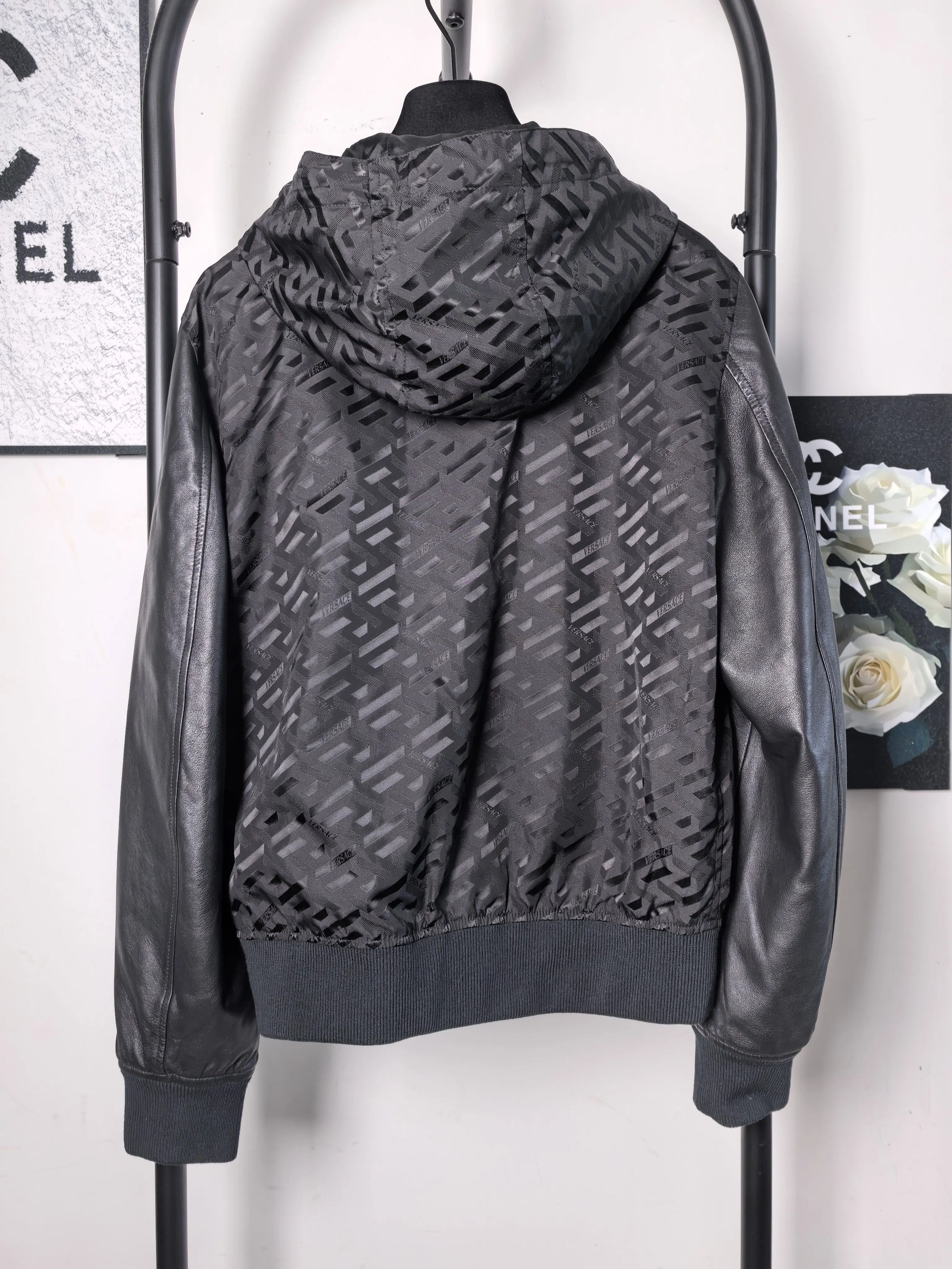 Versace Versace Black Light Jacket m Men Size US M / EU 48-50 / 2 - 2 Thumbnail