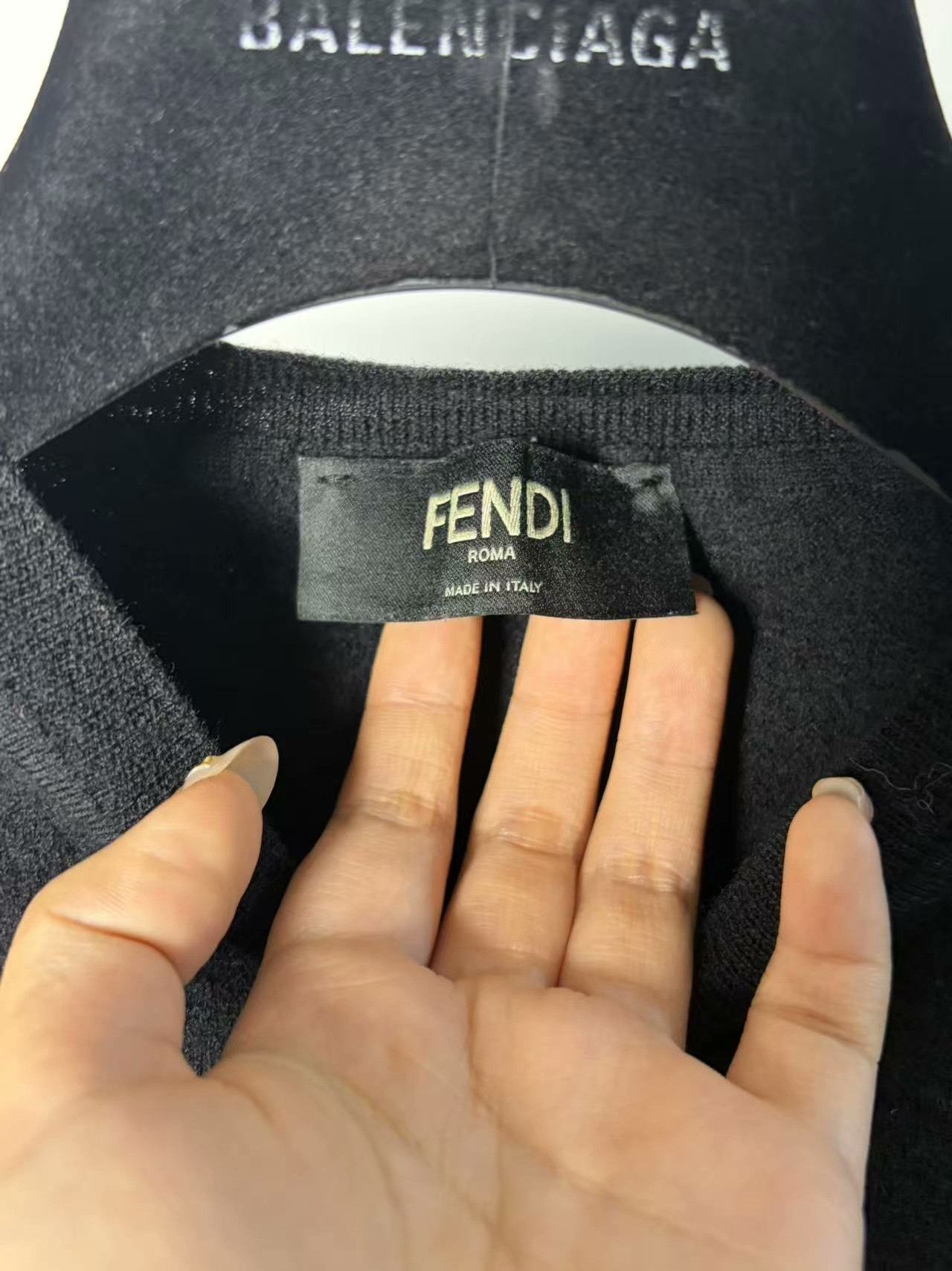 Fendi Fendi Knit White Sweater l Men Size US L / EU 52-54 / 3 - 3 Thumbnail