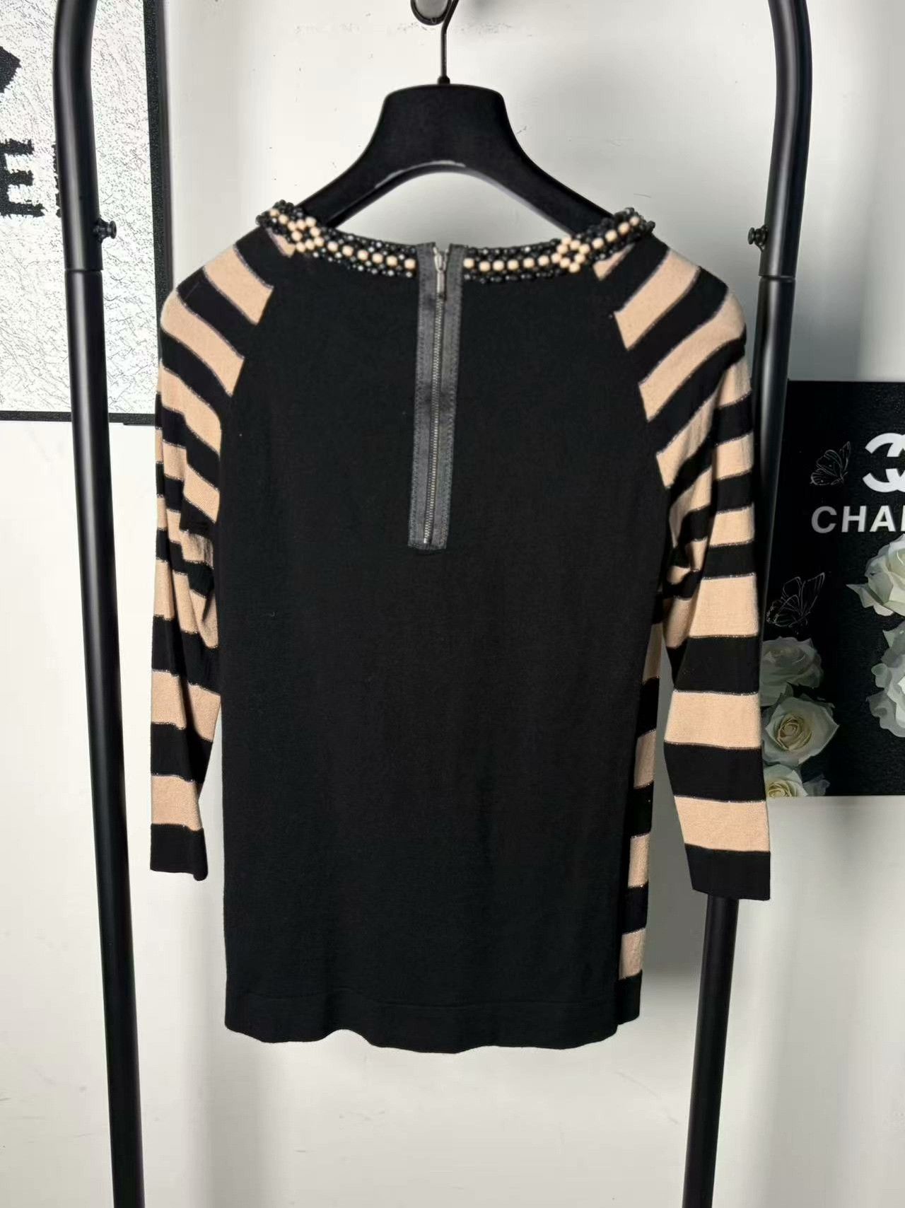 Max Mara Max Mara Knit White Sweater M Women Size M / US 6-8 / IT 42-44 - 2 Thumbnail