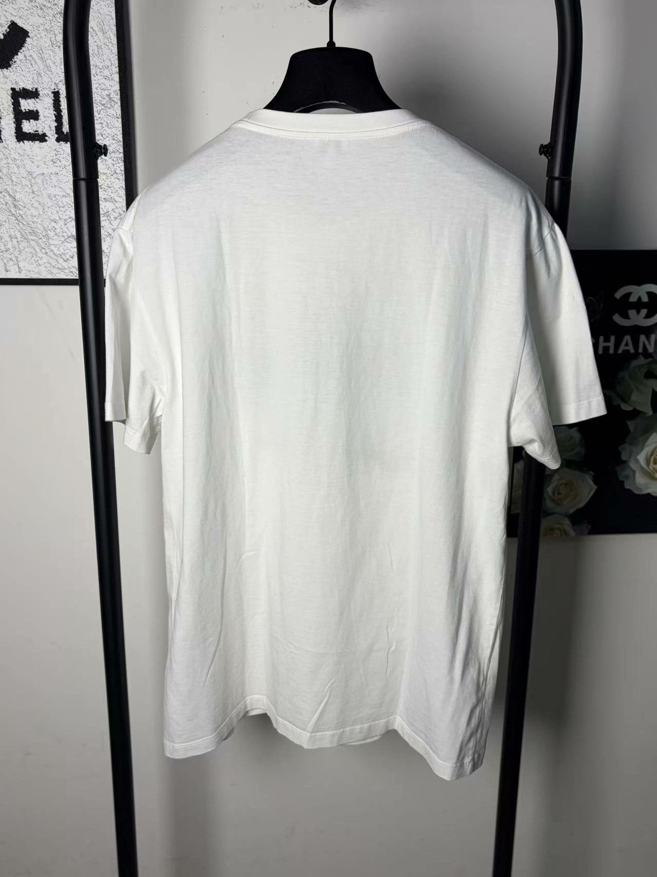 Loewe Loewe Retro Embroidered White T-Shirt S Women Size S / US 4 / IT 40 - 2 Thumbnail