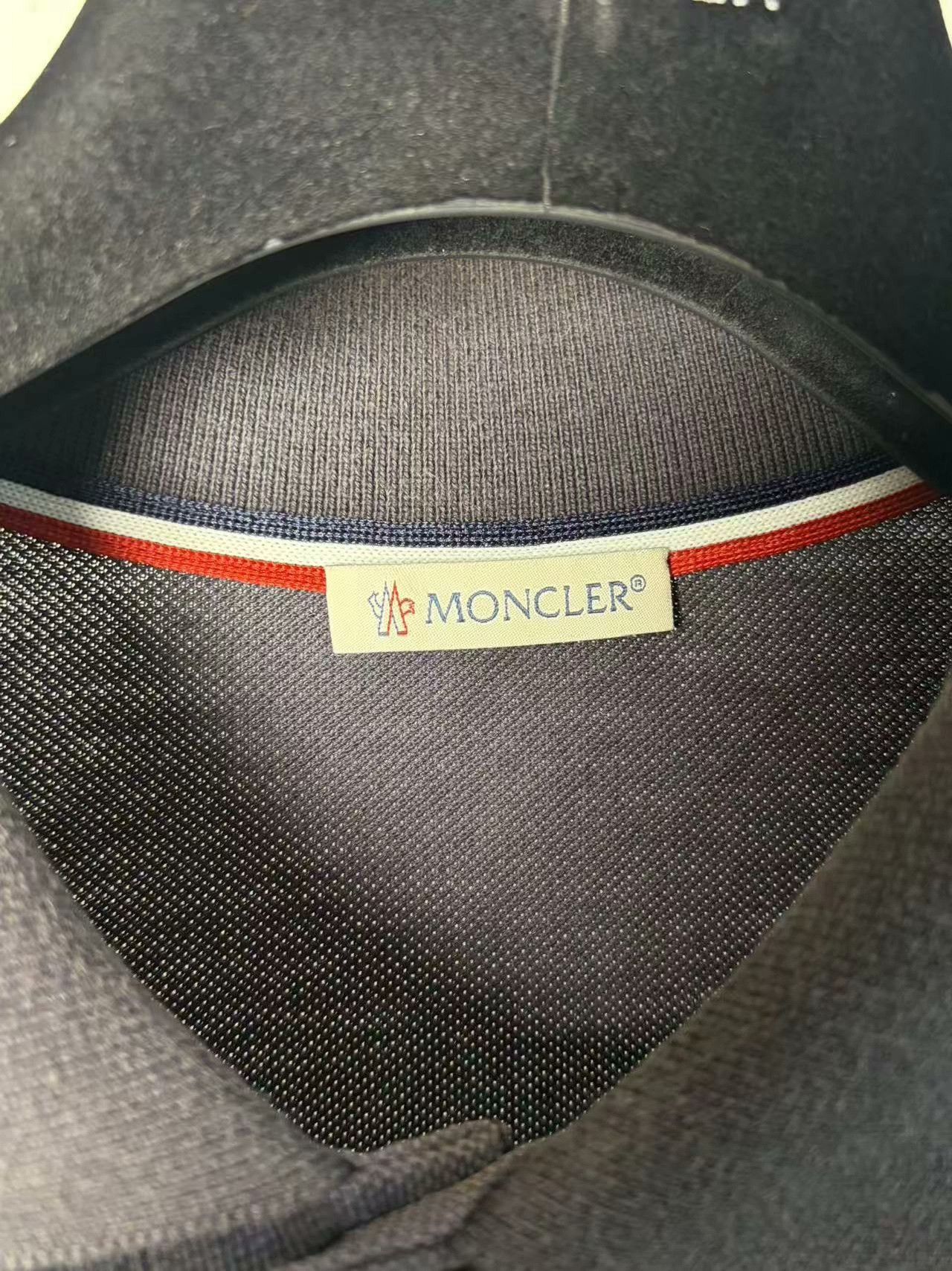 Moncler Moncler Retro White T-Shirt m Men Size US M / EU 48-50 / 2 - 3 Thumbnail