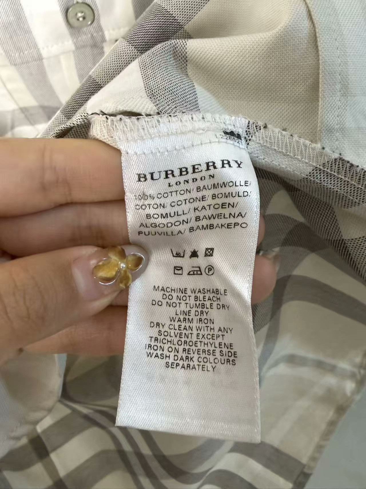 Burberry Burberry Plaid White Shirt m Men Size US M / EU 48-50 / 2 - 4 Thumbnail