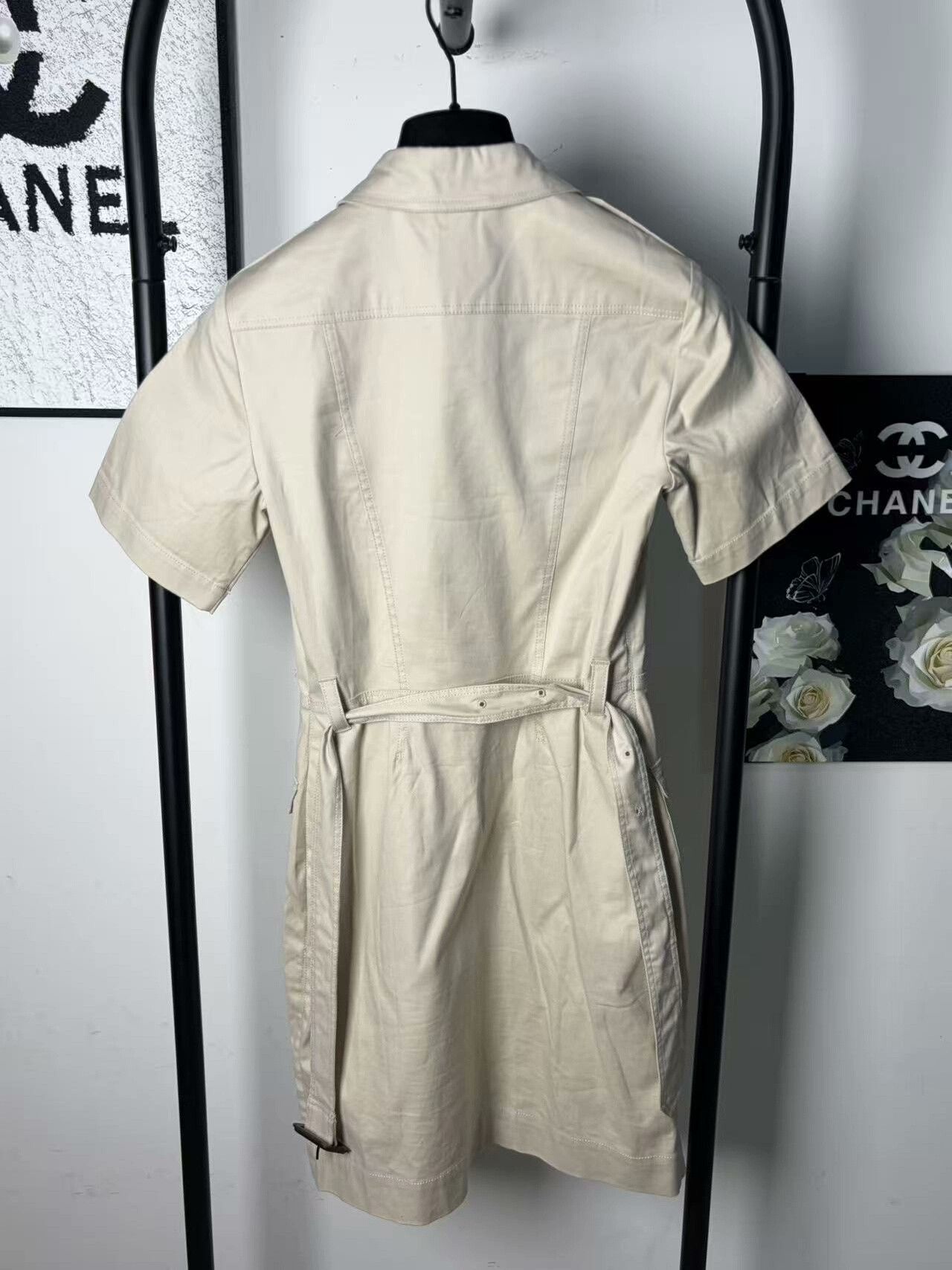 Burberry Burberry White T-Shirt M Women Size M / US 6-8 / IT 42-44 - 2 Thumbnail