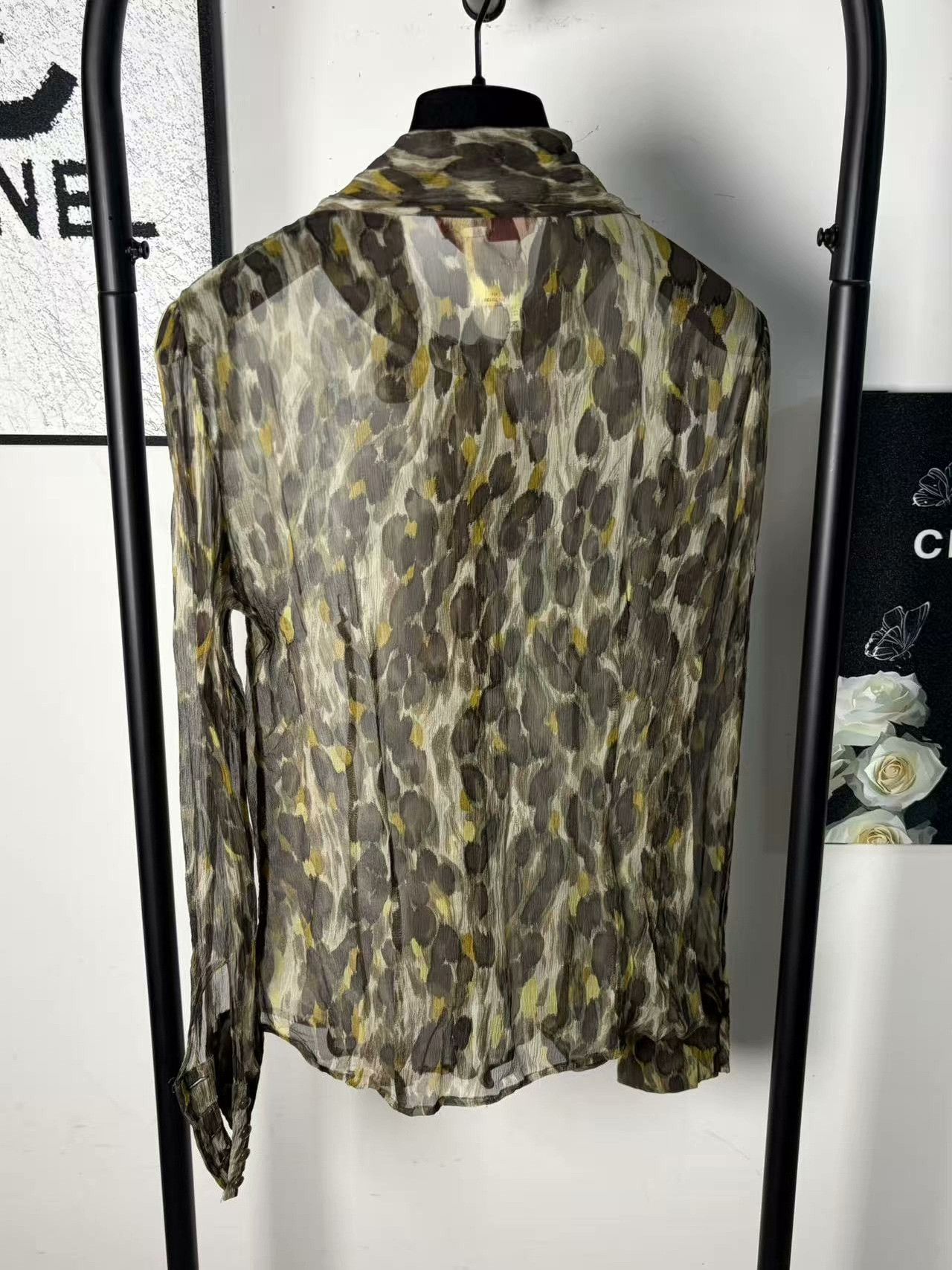 Max Mara Max Mara Silk White Button Up M Women Size M / US 6-8 / IT 42-44 - 2 Thumbnail