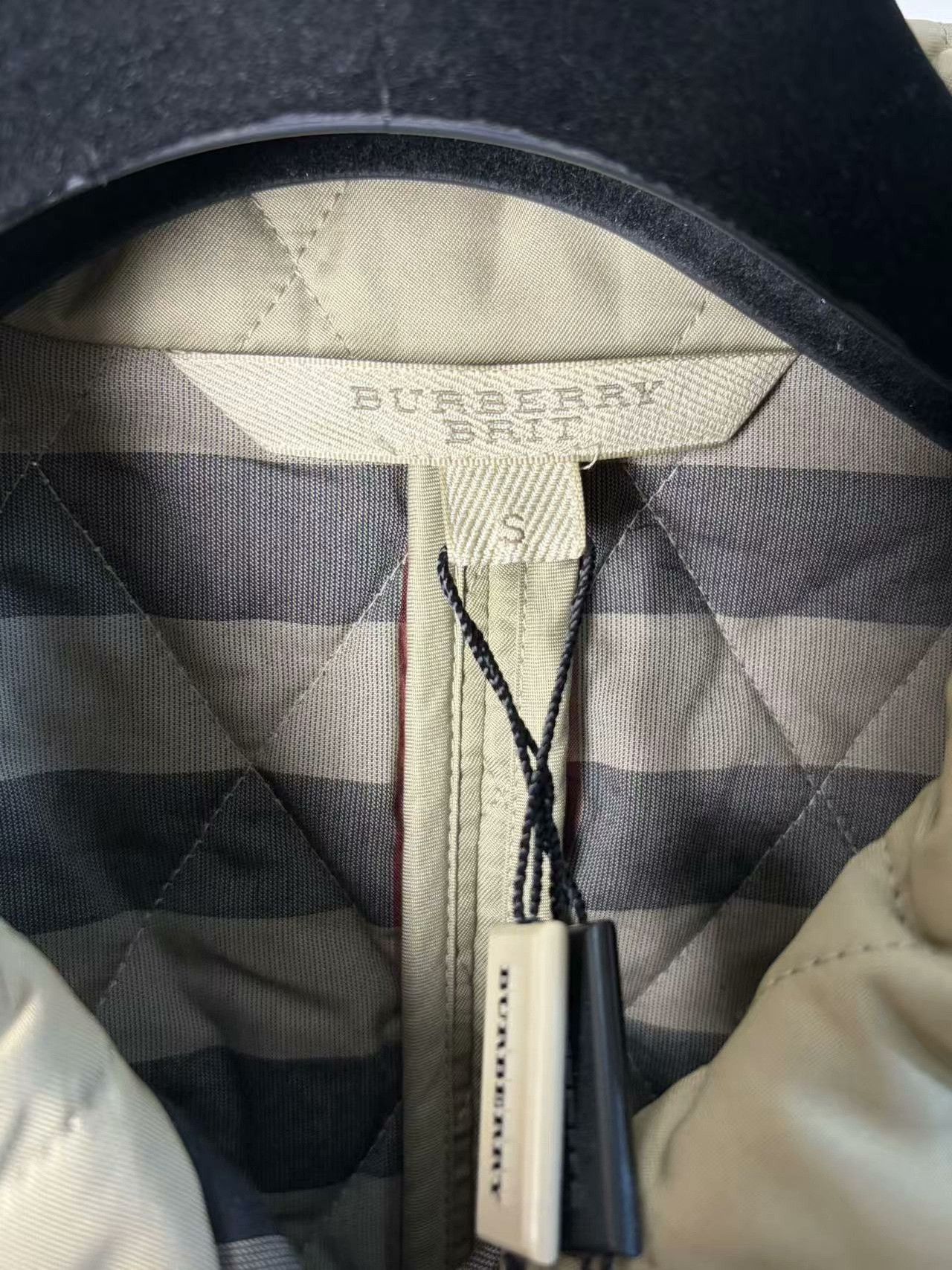 Burberry Burberry Cotton White Down Jacket S Women Size S / US 4 / IT 40 - 4 Thumbnail
