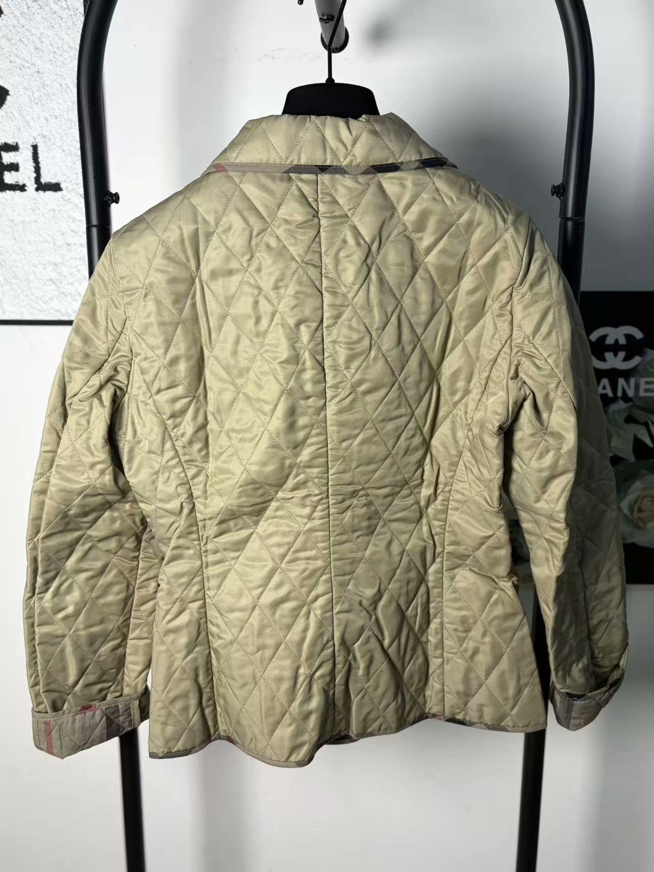 Burberry Burberry Cotton White Down Jacket S Women Size S / US 4 / IT 40 - 2 Thumbnail