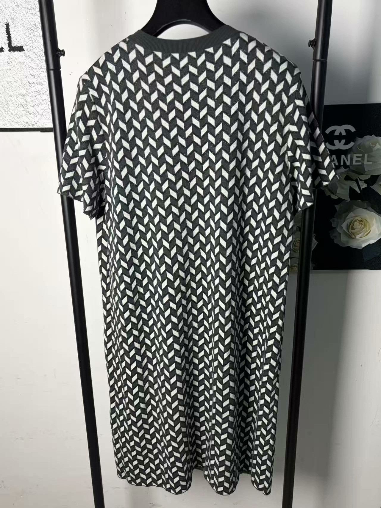 Max Mara Max Mara Knit White T-Shirt L Women Size L / US 10 / IT 46 - 2 Thumbnail