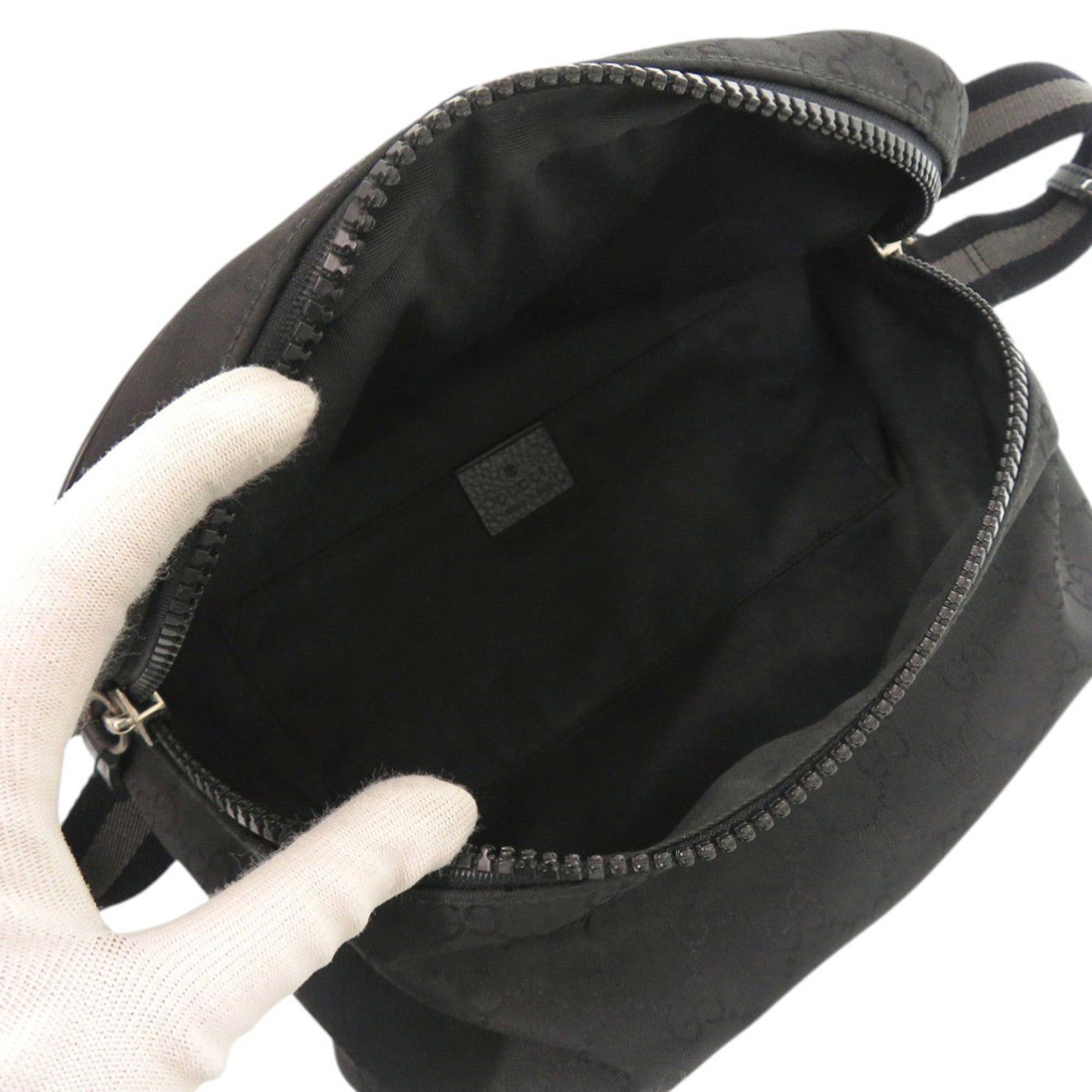 Gucci Excellent condition Gucci bag, body 5096643 GG nylon, black waist 1164GUCCI Size ONE SIZE - 5 Thumbnail