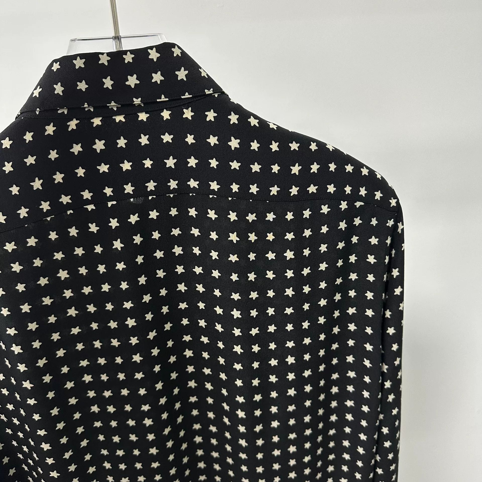 Saint Laurent Paris Saint Laurent Black Star Silk Shirt Size US M / EU 48-50 / 2 - 3 Thumbnail