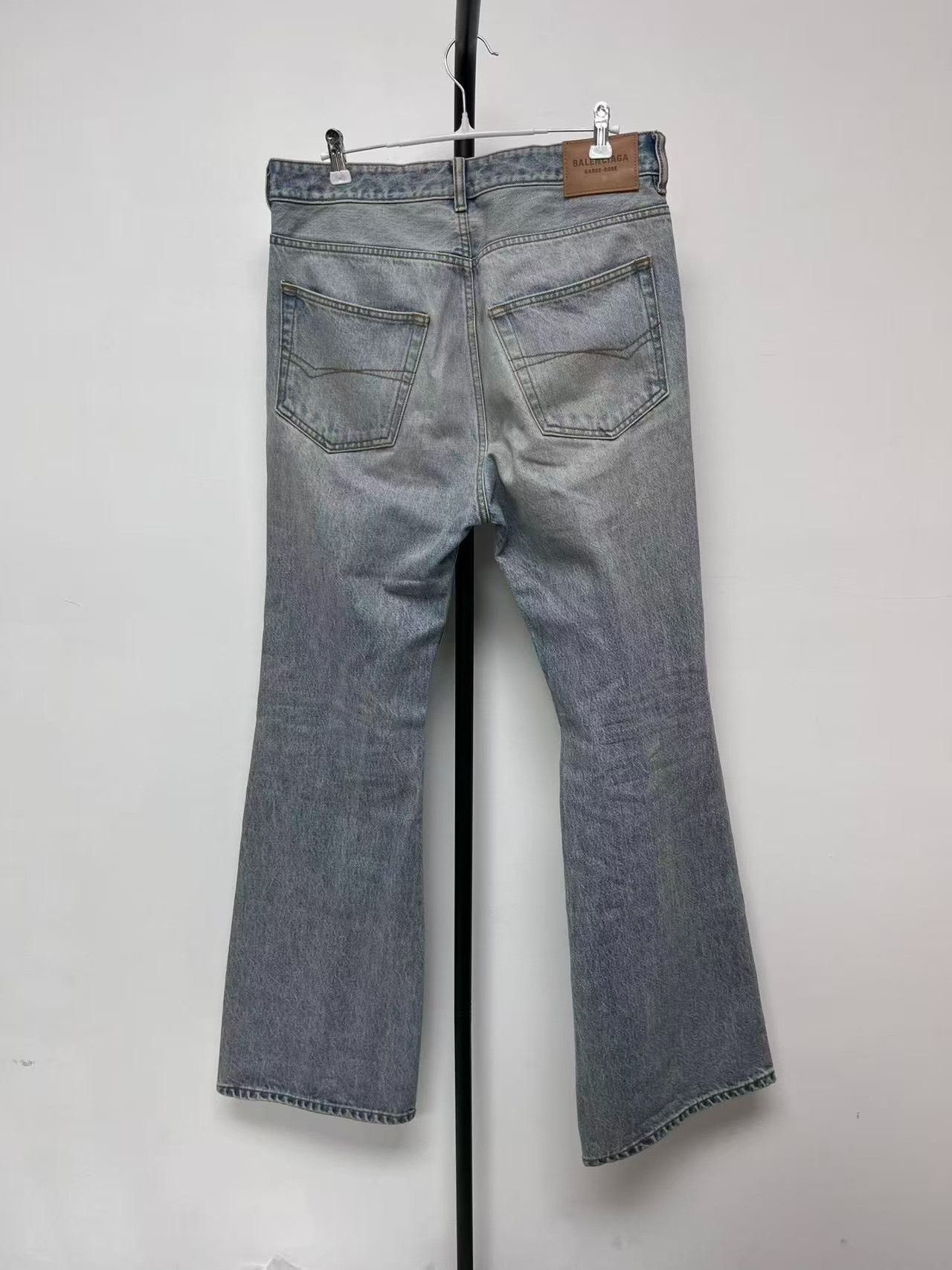 Balenciaga Balenciaga Blue Relaxed Fit Jeans Women's Size 28" / US 6 / IT 42 - 2 Thumbnail