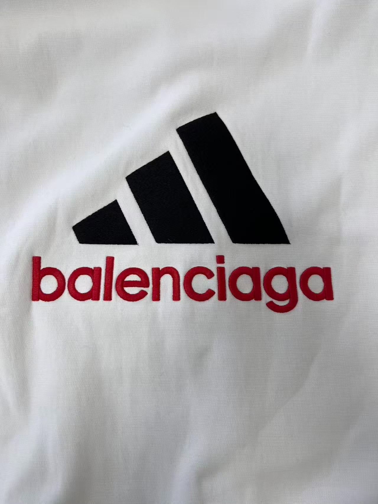 Balenciaga Balenciaga Logo Print Crewneck Sweatshirt Men's White Size US XL / EU 56 / 4 - 3 Thumbnail