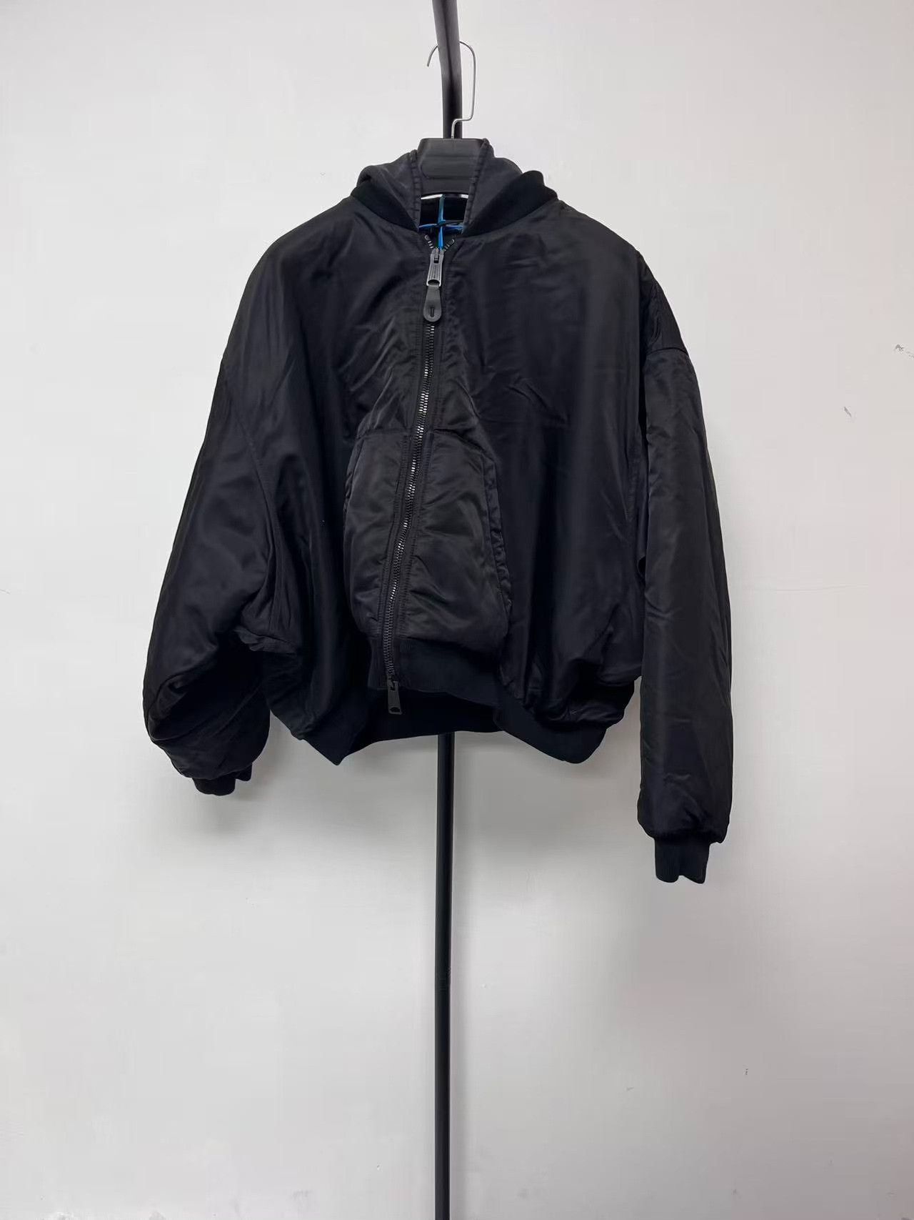 Balenciaga Balenciaga Logo Hooded Zip Short Jacket Size XS / US 0-2 / IT 36-38 - 2 Thumbnail