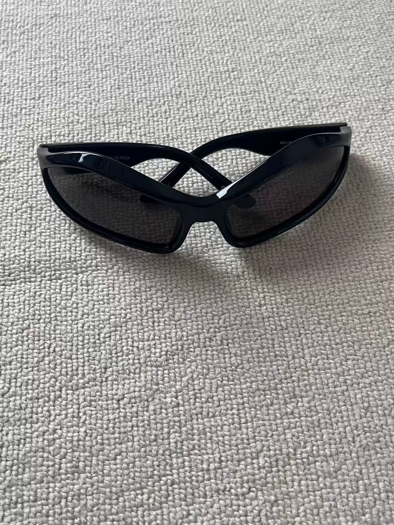 Balenciaga Balenciaga Butterfly Sunglasses with Temple Engravings Size ONE SIZE - 3 Thumbnail