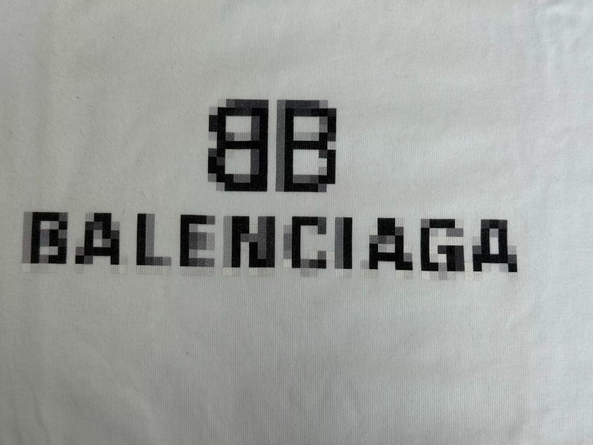 Balenciaga Balenciaga BB Letter Oversized Short-Sleeve Size XS / US 0-2 / IT 36-38 - 3 Thumbnail