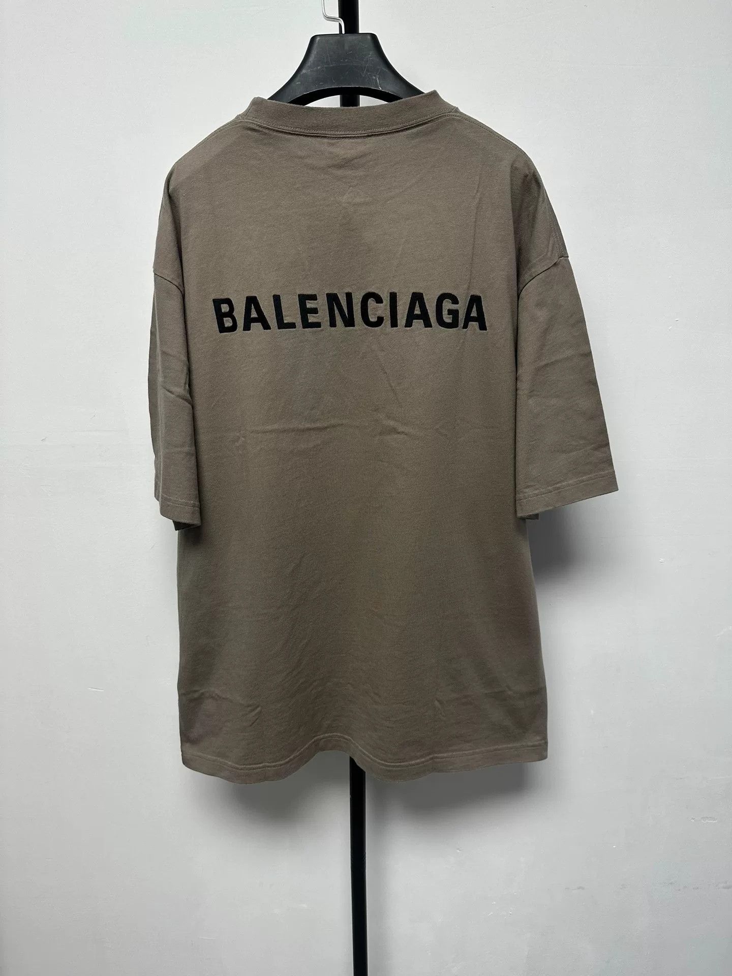 Balenciaga Balenciaga Letter Print Oversized Crewneck T-shirt Size US M / EU 48-50 / 2 - 2 Thumbnail