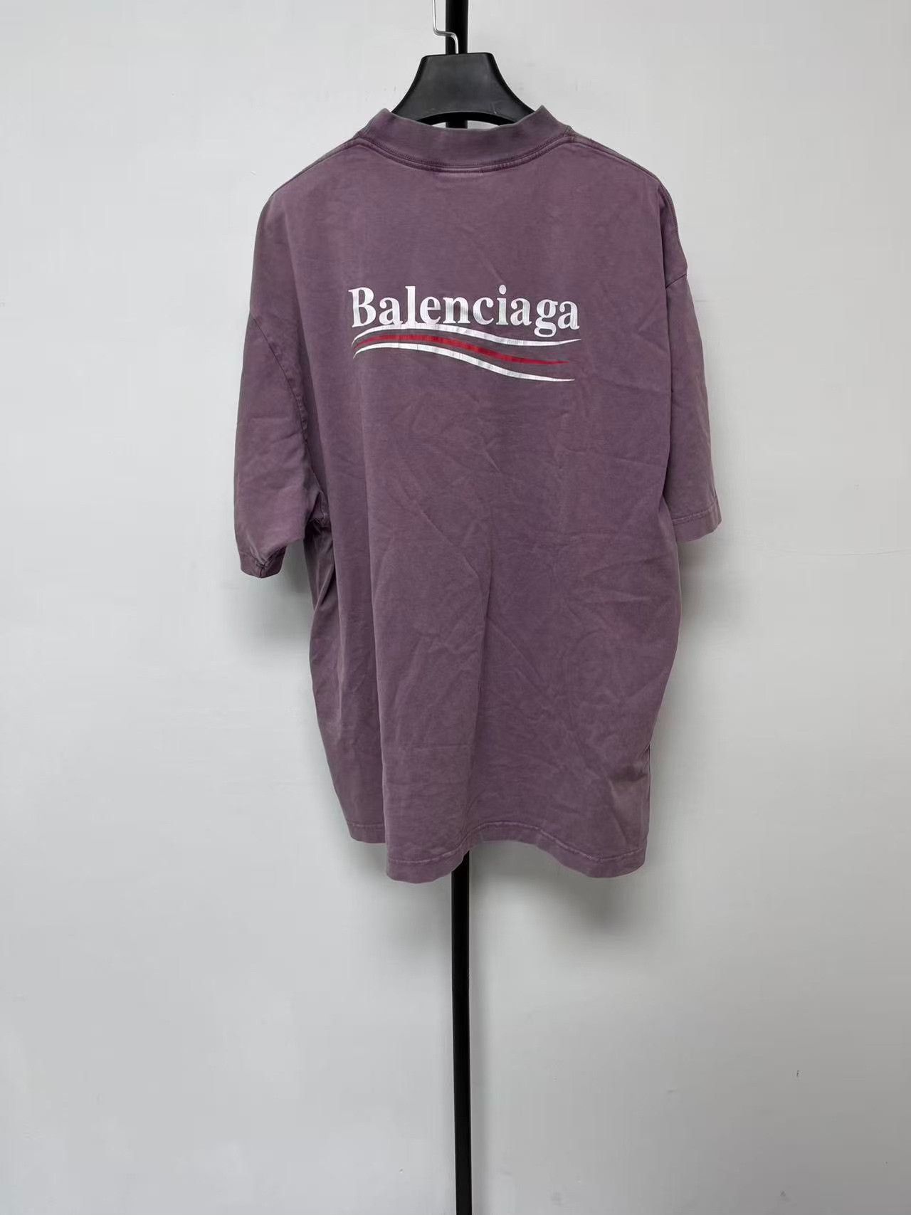 Balenciaga Balenciaga Men's Purple Letter Crewneck T-shirt Size US M / EU 48-50 / 2 - 2 Thumbnail