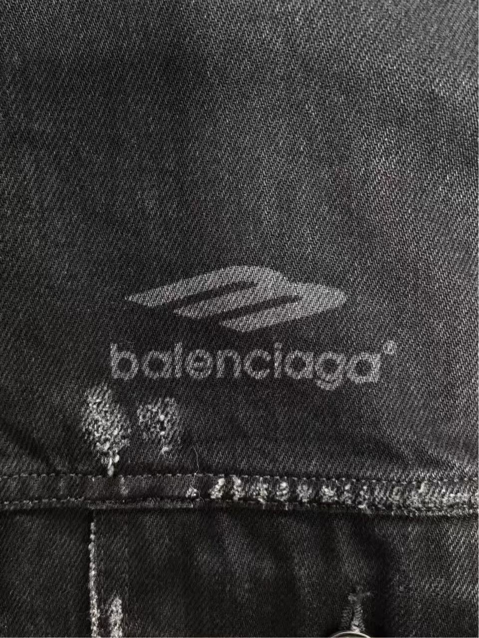 Balenciaga Balenciaga 22FW Distressed Denim Jacket Size US XS / EU 42 / 0 - 4 Thumbnail